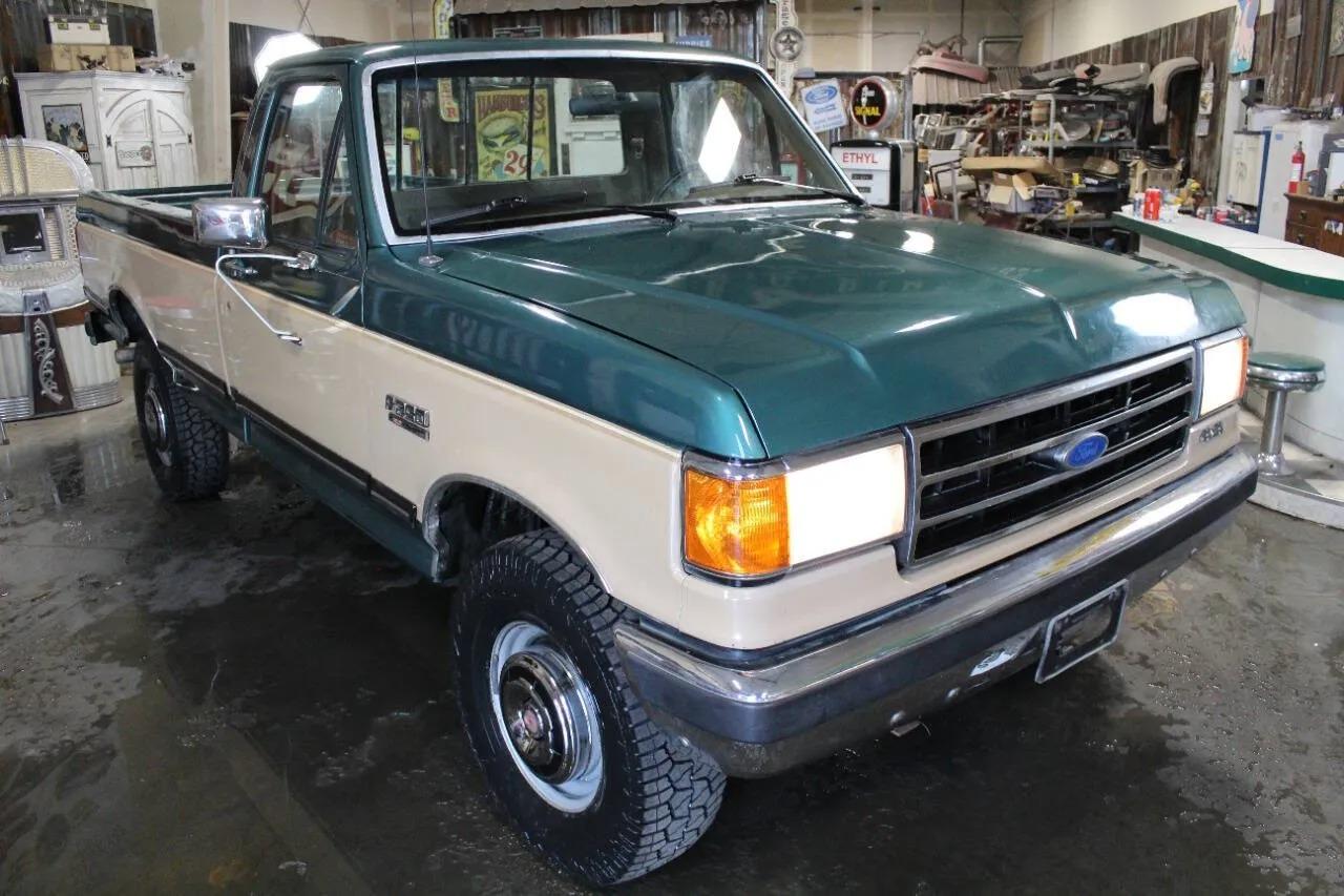 1989 Ford F-250 XLT Lariat