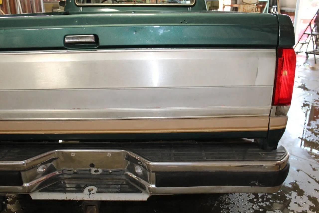 1989 Ford F-250 XLT Lariat