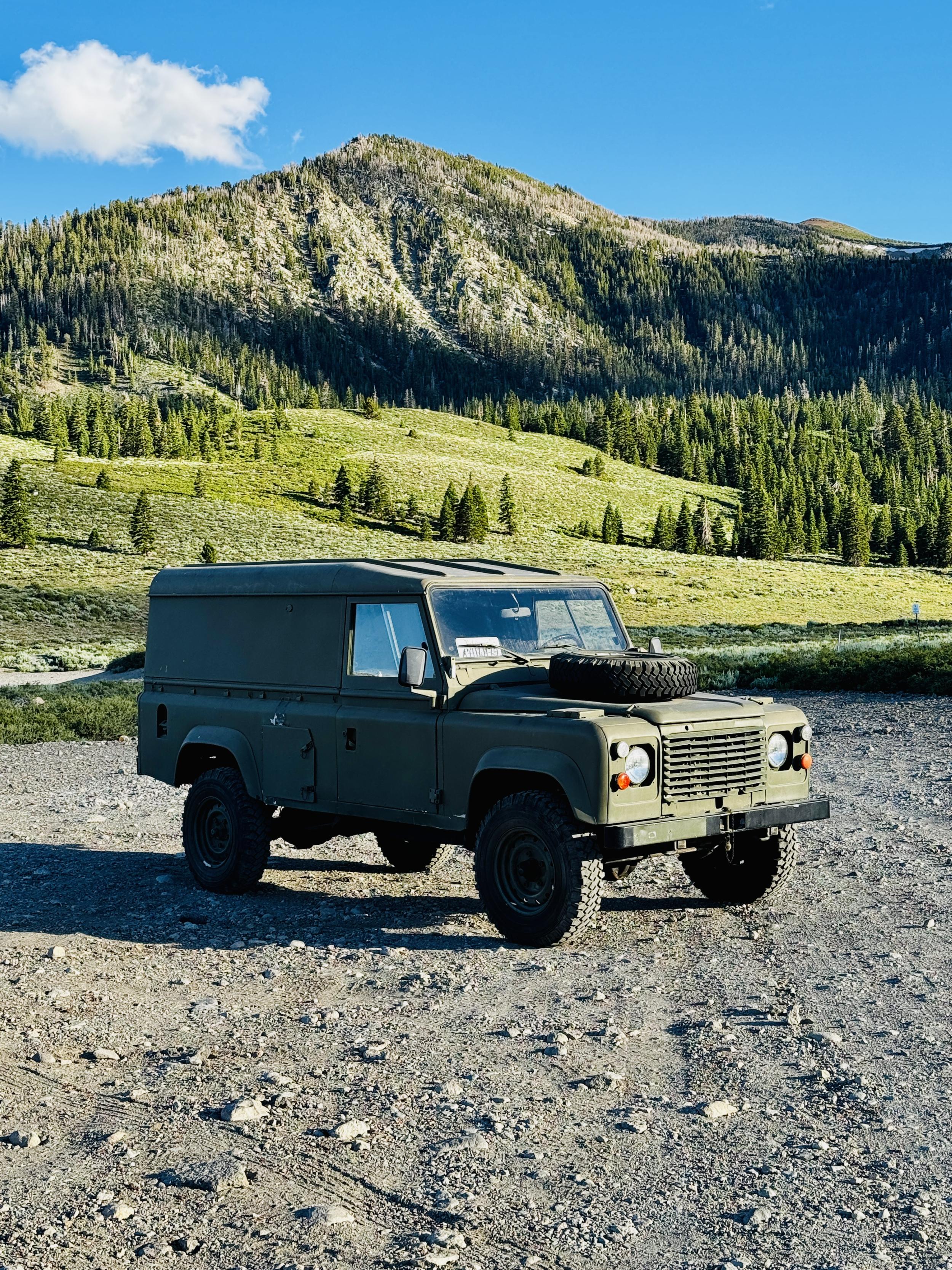  Land Rover Defender