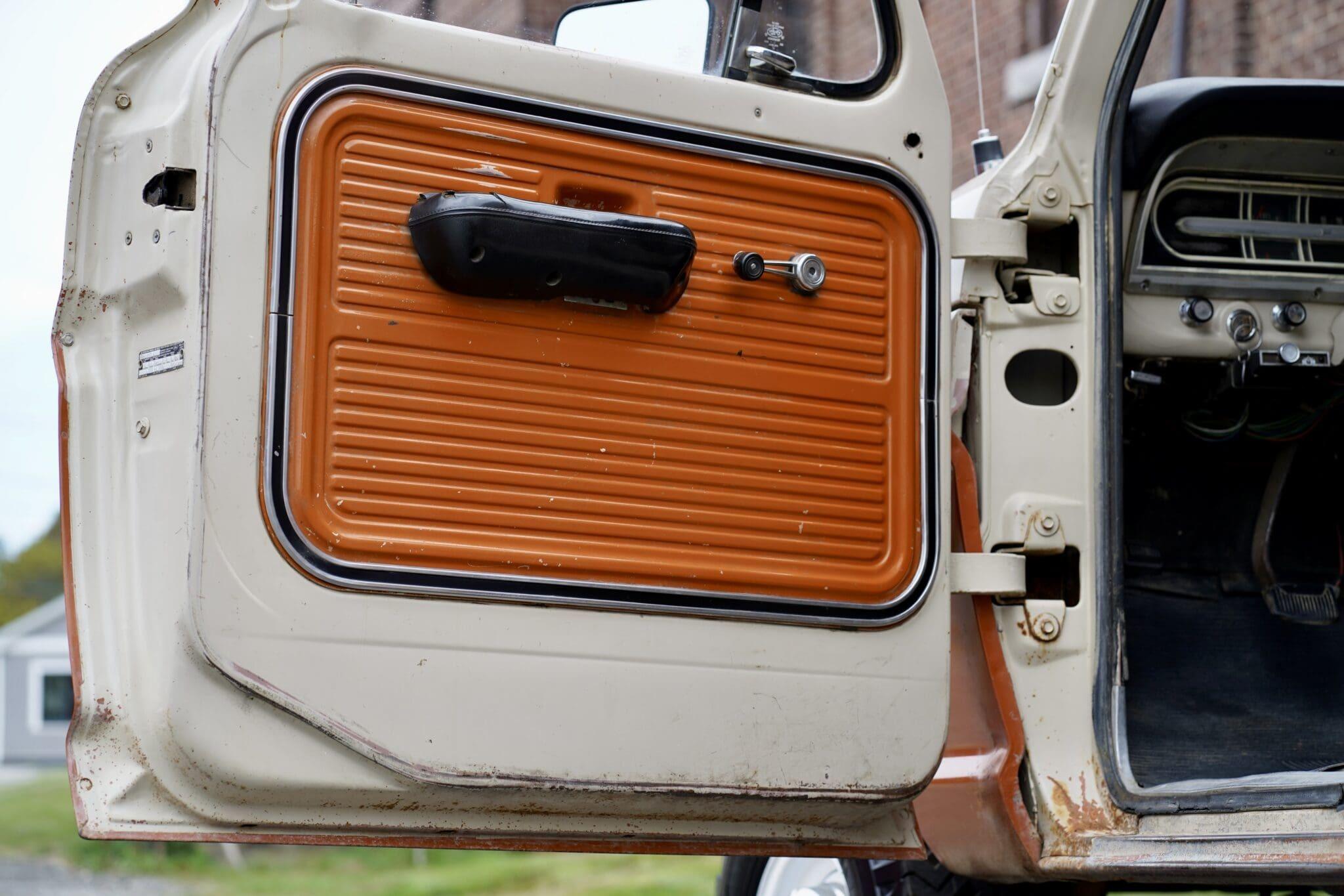 1969 Ford F-250 Custom 4×4 Highboy