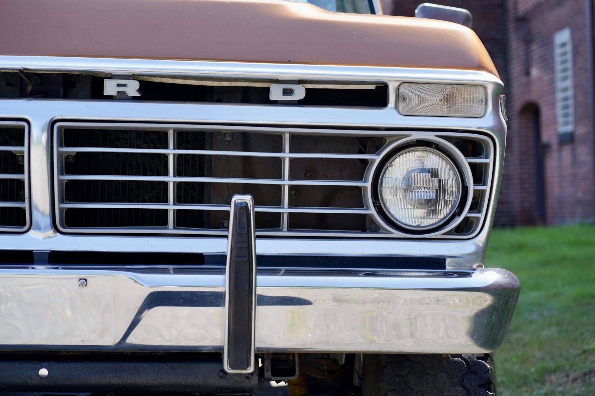 1975 Ford F-250 Custom 4×4 Highboy Explorer