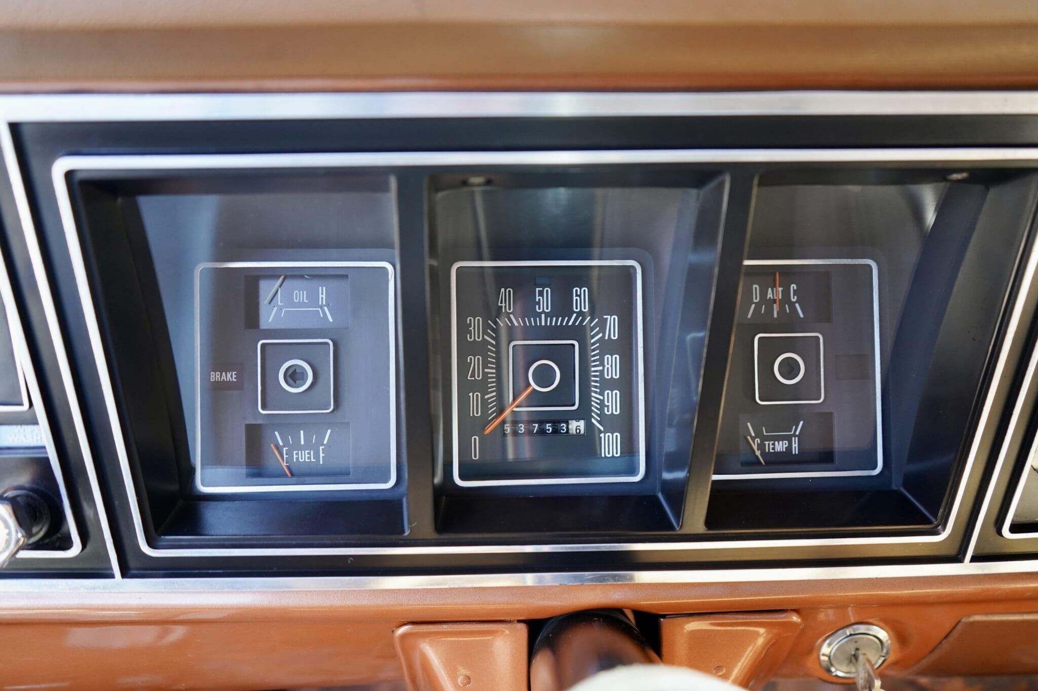 1975 Ford F-250 Custom 4×4 Highboy Explorer