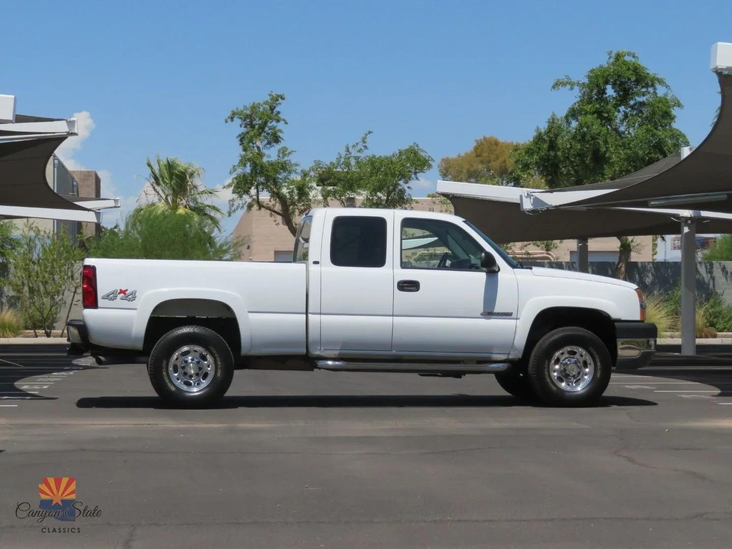 2004 Chevrolet Silverado 2500HD - 3