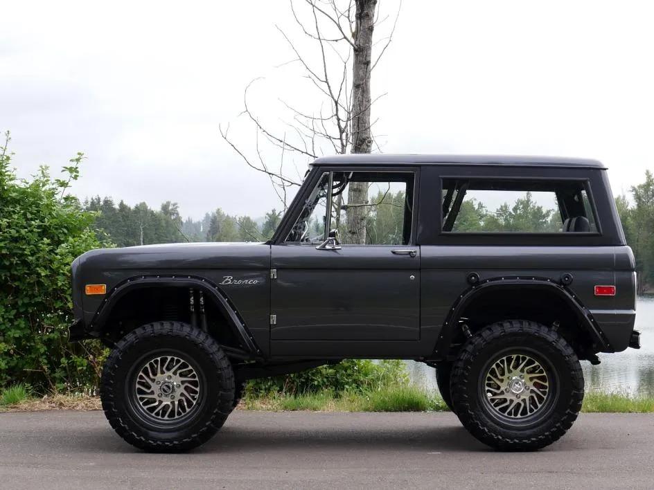 1972 Ford Bronco - 5
