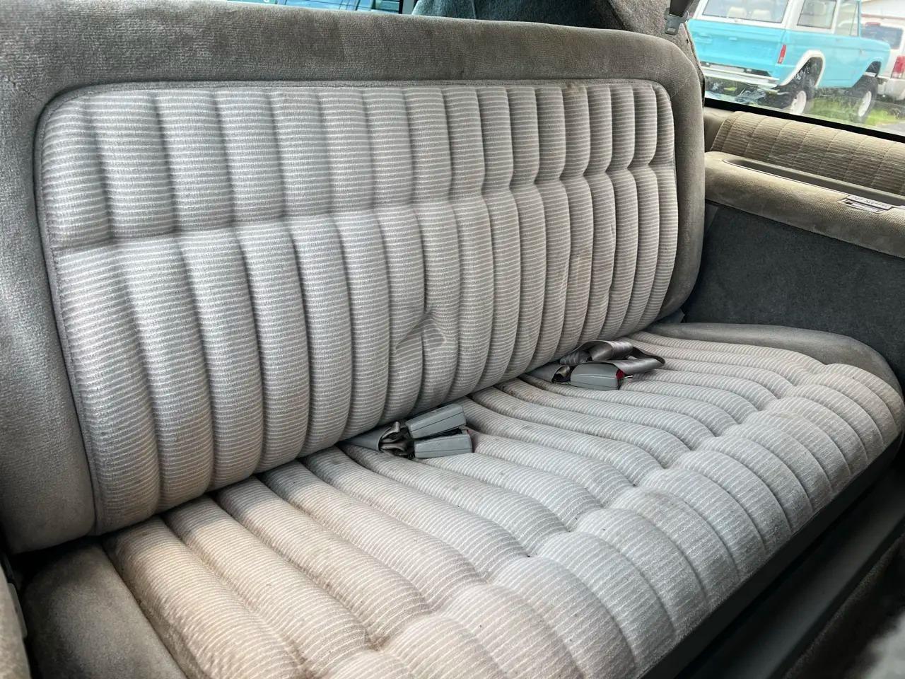 1993 GMC Suburban 2500 4WD