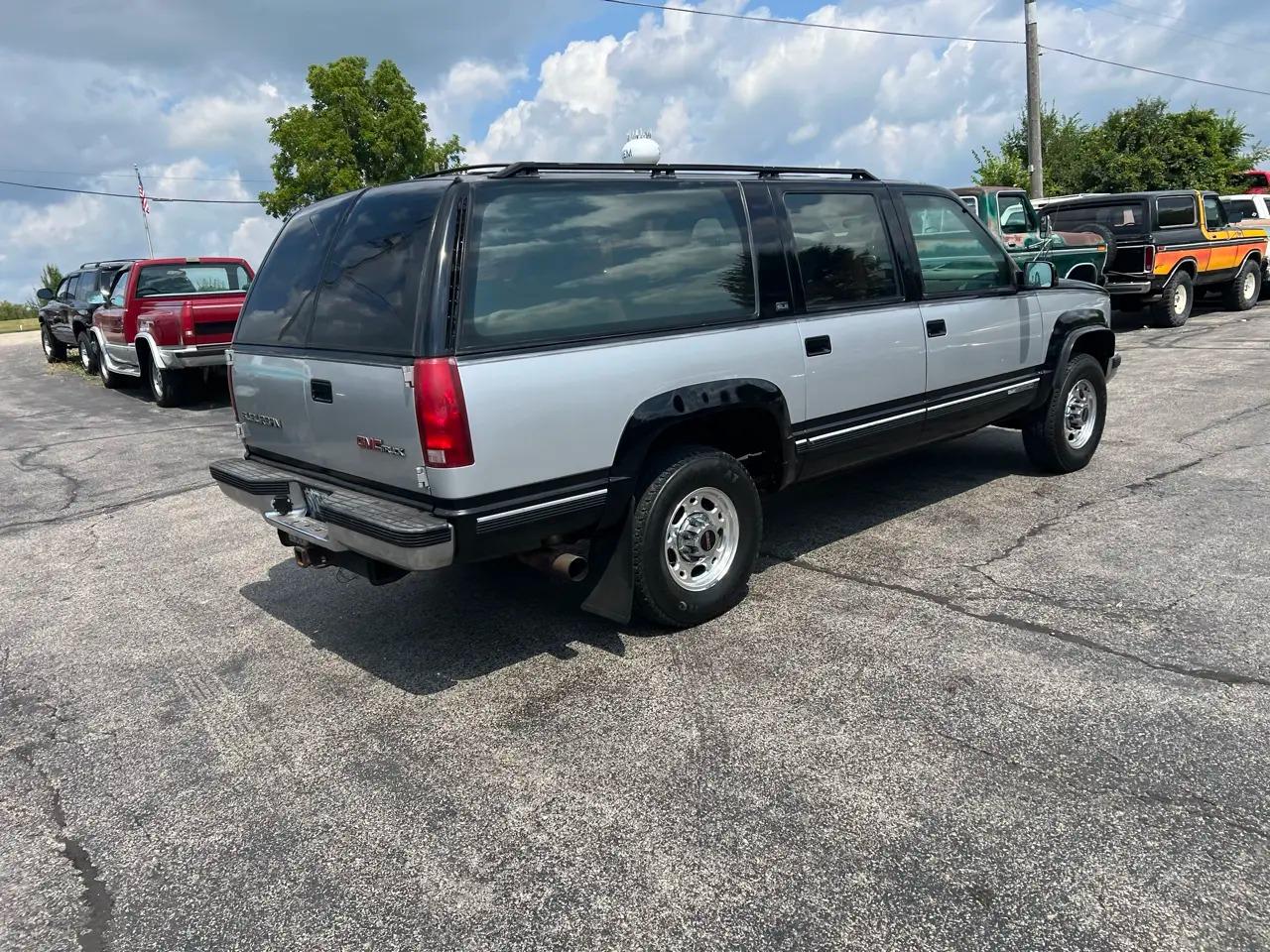 1993 GMC Suburban 2500 4WD - 4