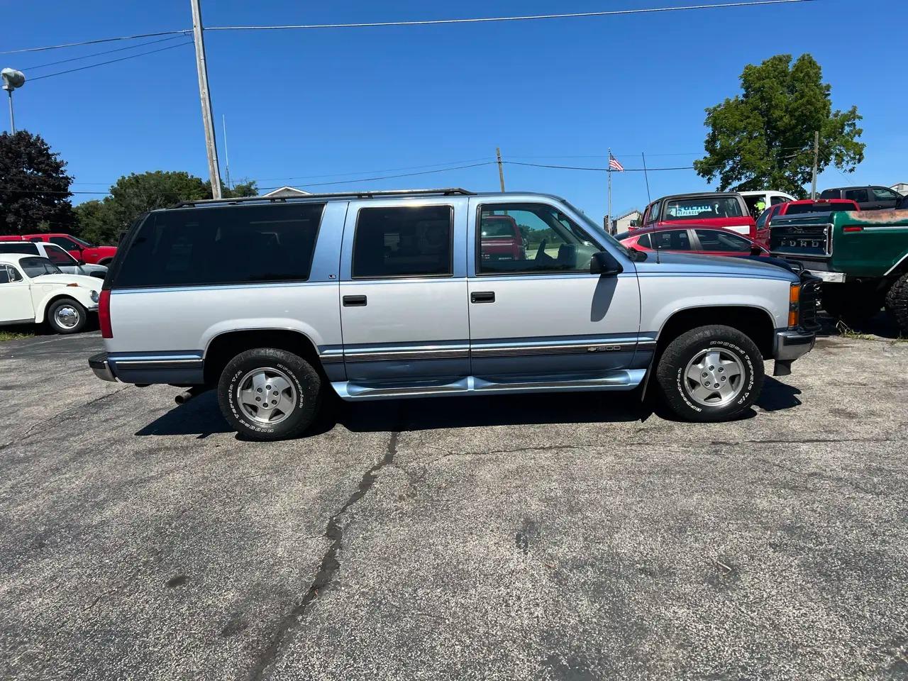 1995 Chevrolet Suburban 1500 4WD - 3