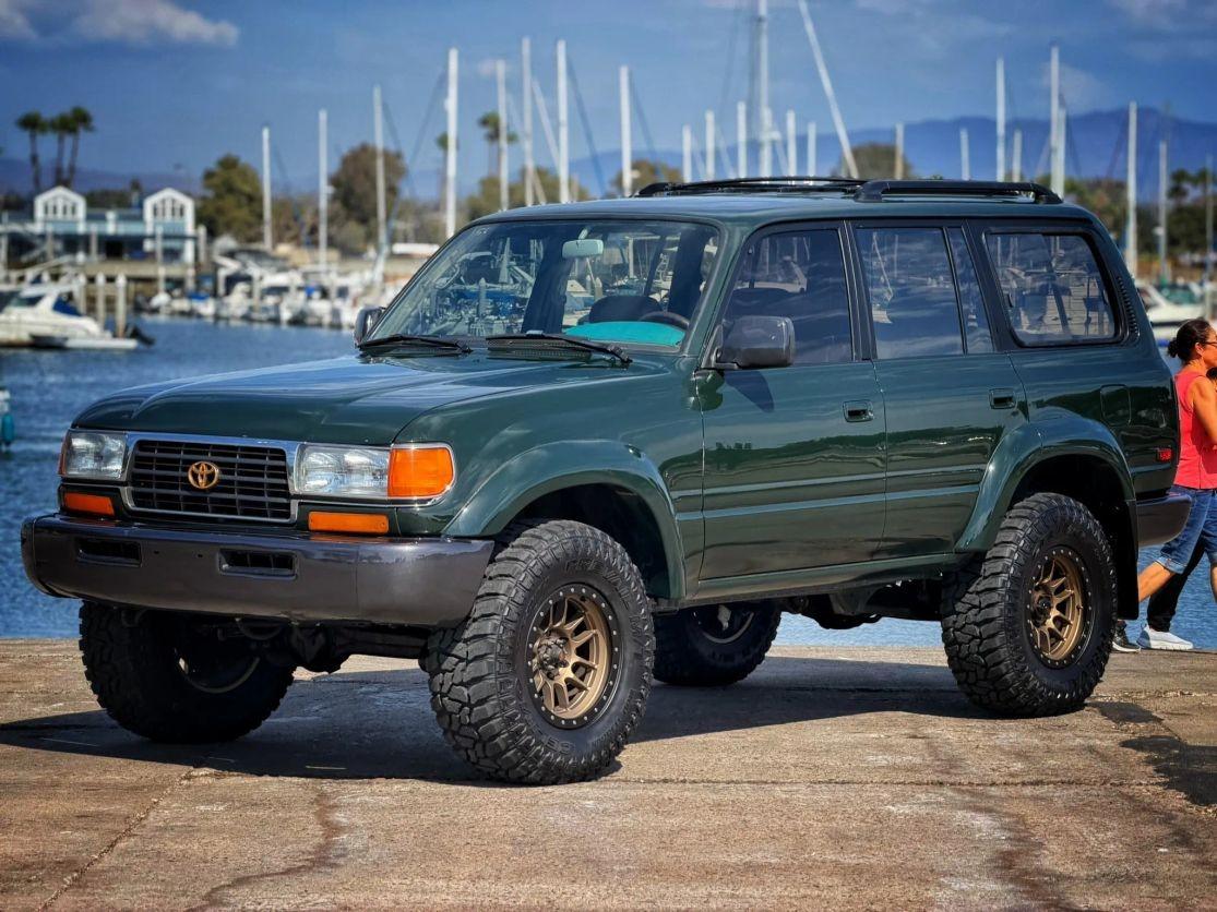  Toyota Land Cruiser