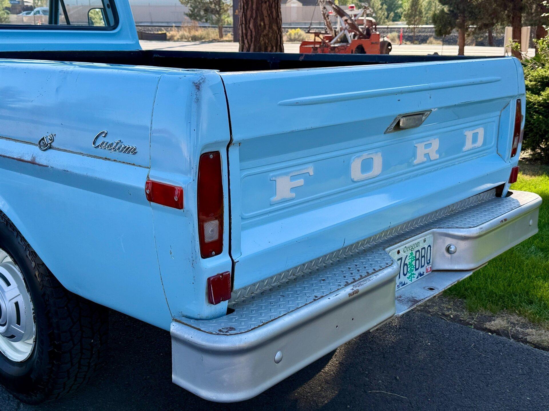 1972 Ford F-250 Camper Special