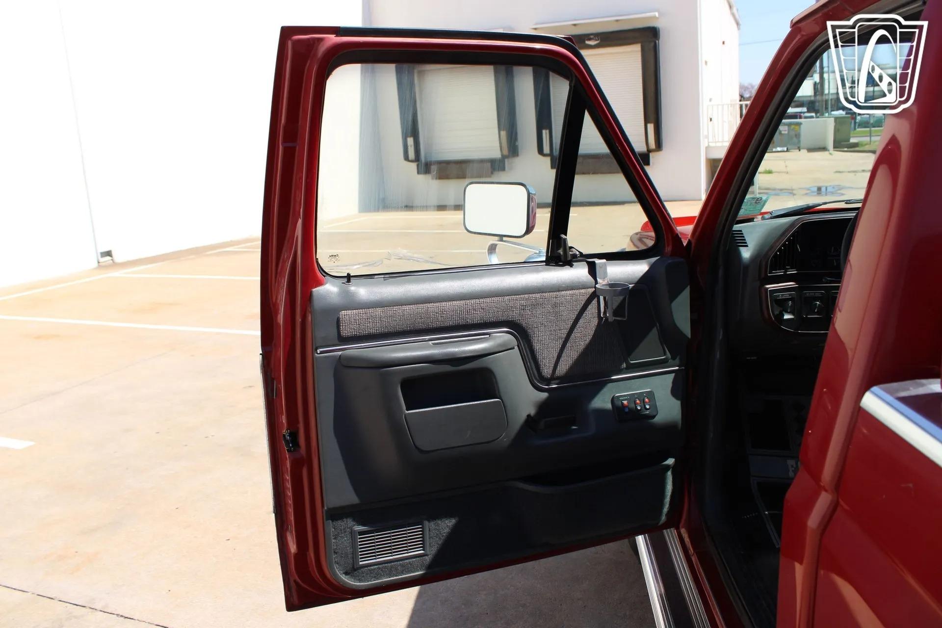 1991 Ford F-250 XLT Lariat
