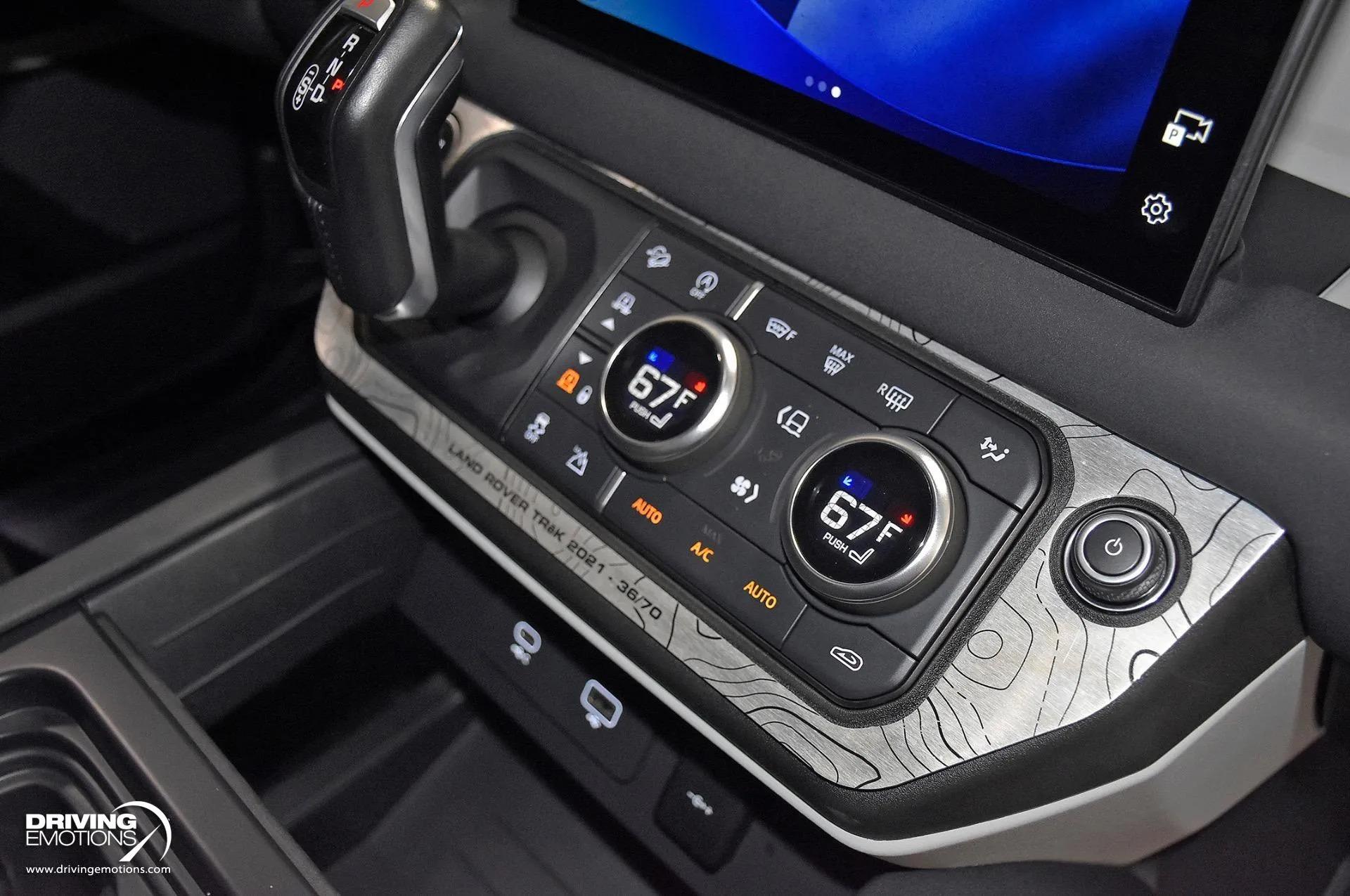 2022 Land Rover Defender 110 S TReK