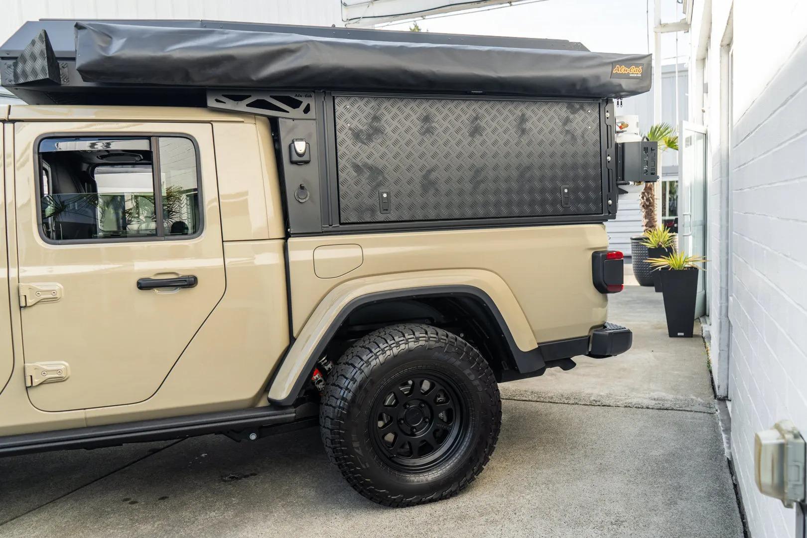 2020 Jeep Gladiator Mojave - 4