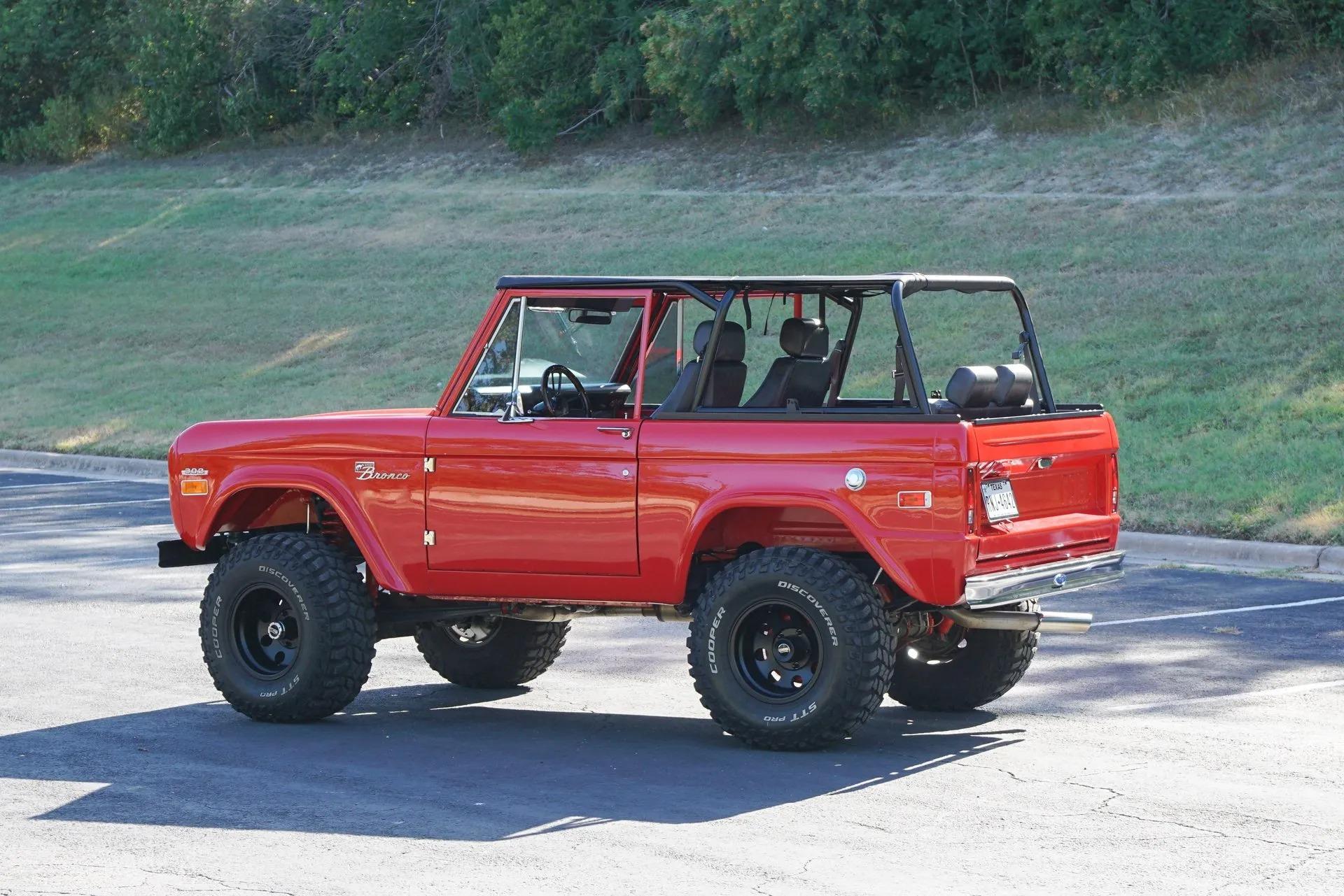 1970 Ford Bronco - 3