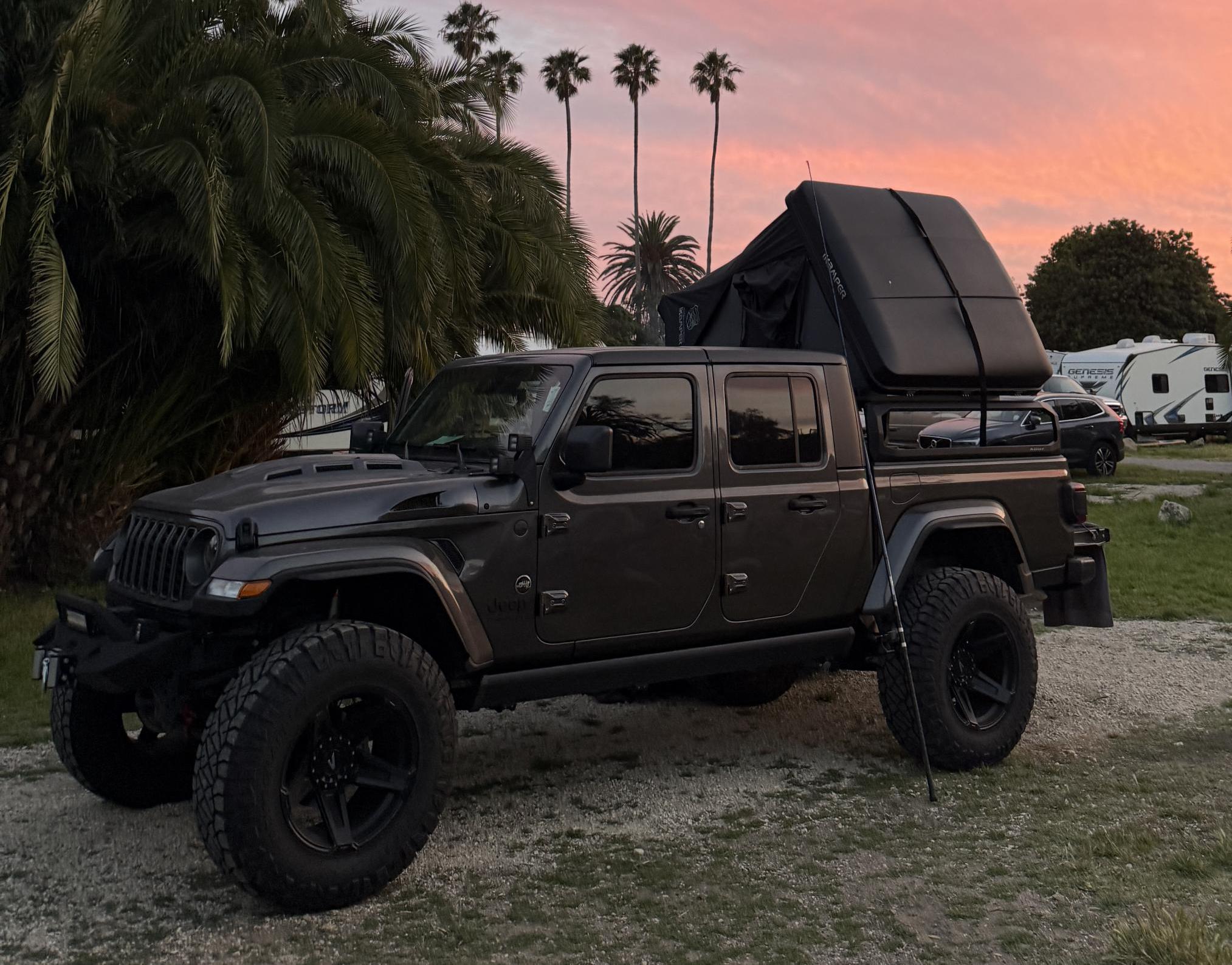 2025 Jeep Gladiator Sport S
