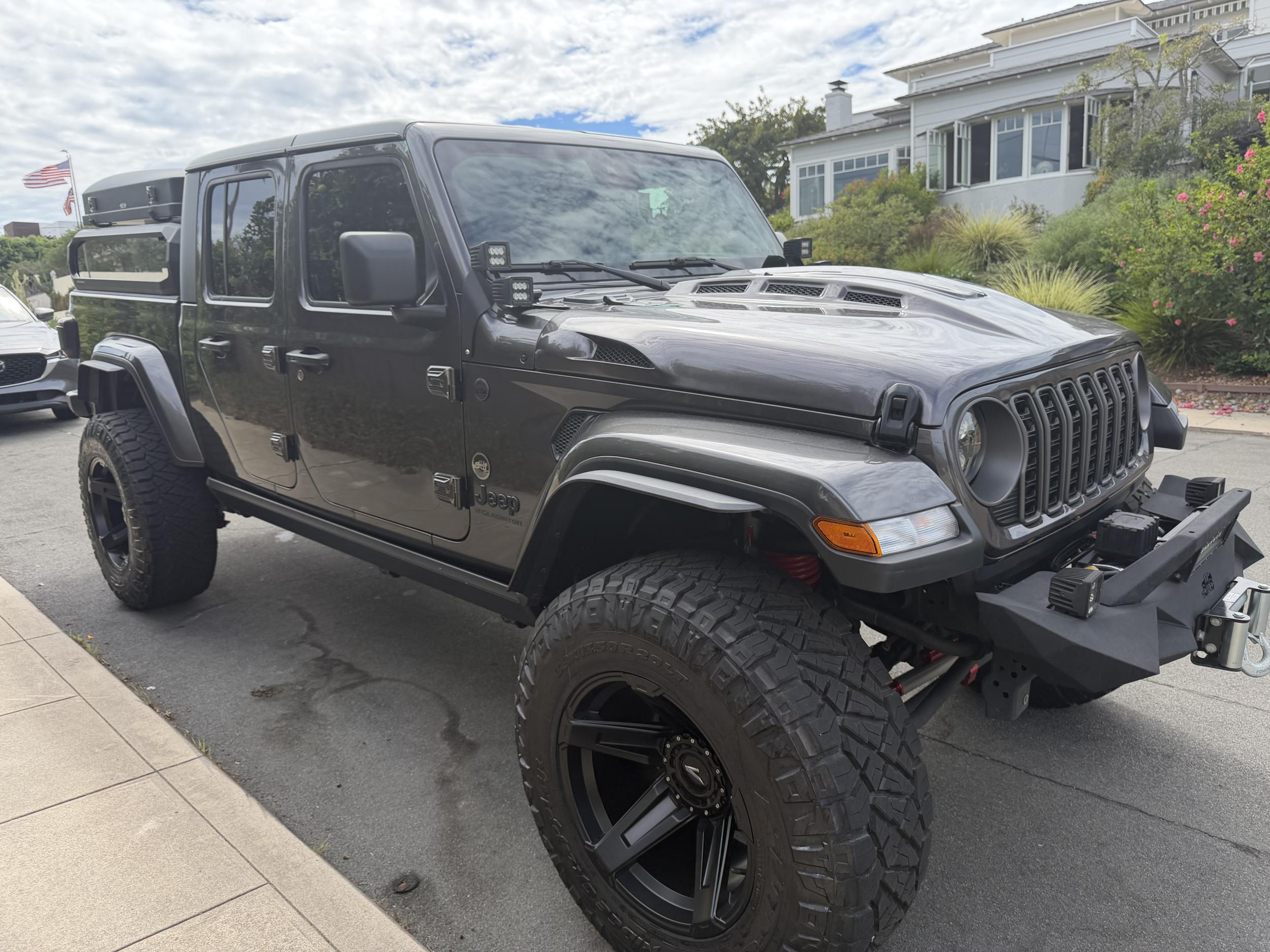 2025 Jeep Gladiator Sport S - 5