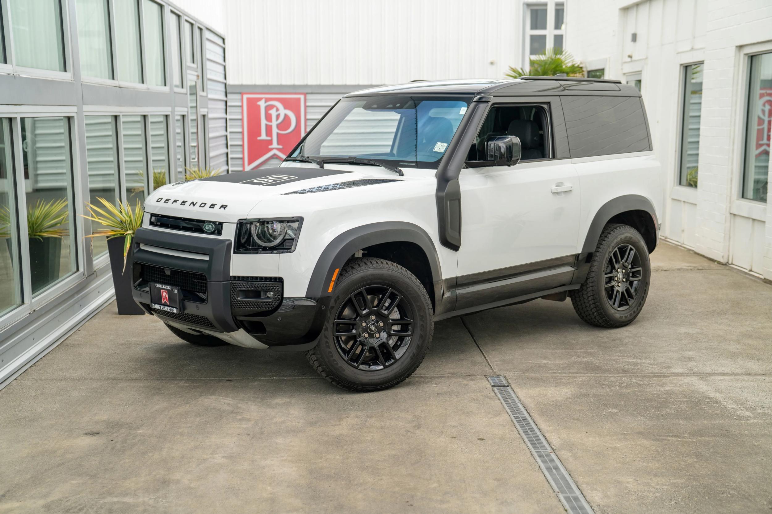  Land Rover Defender