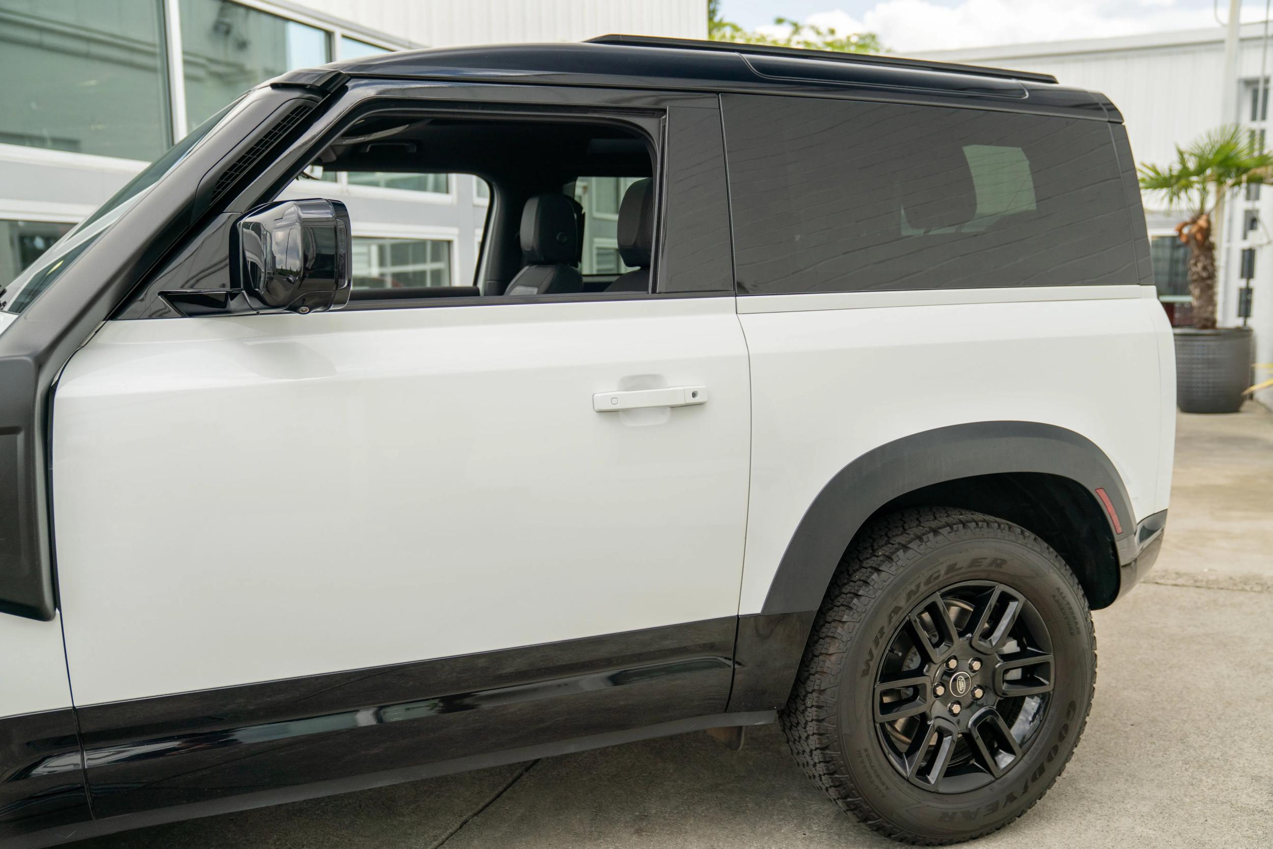2022 Land Rover Defender 90 X-Dynamic S - 5