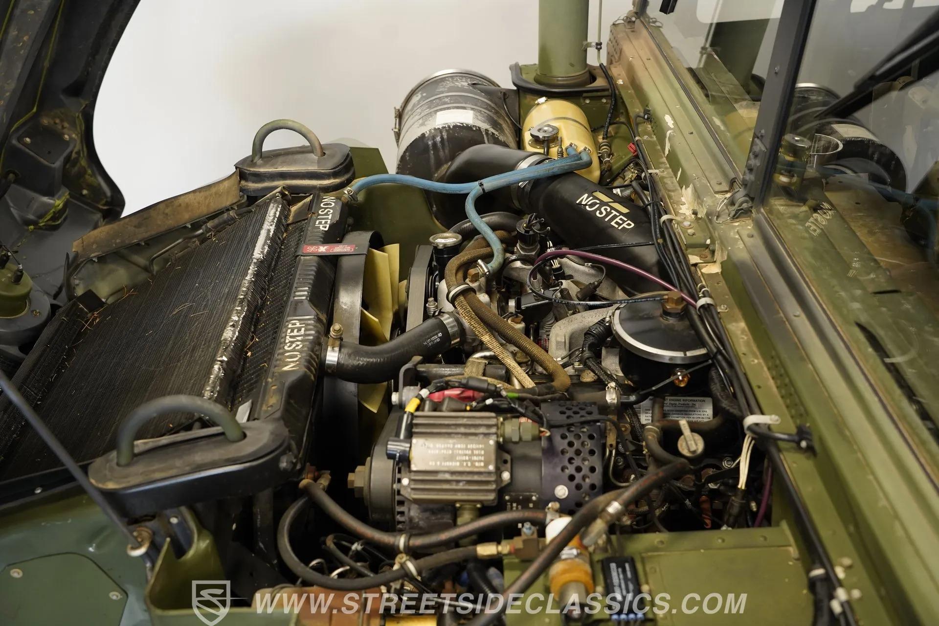 2002 AM General M1123