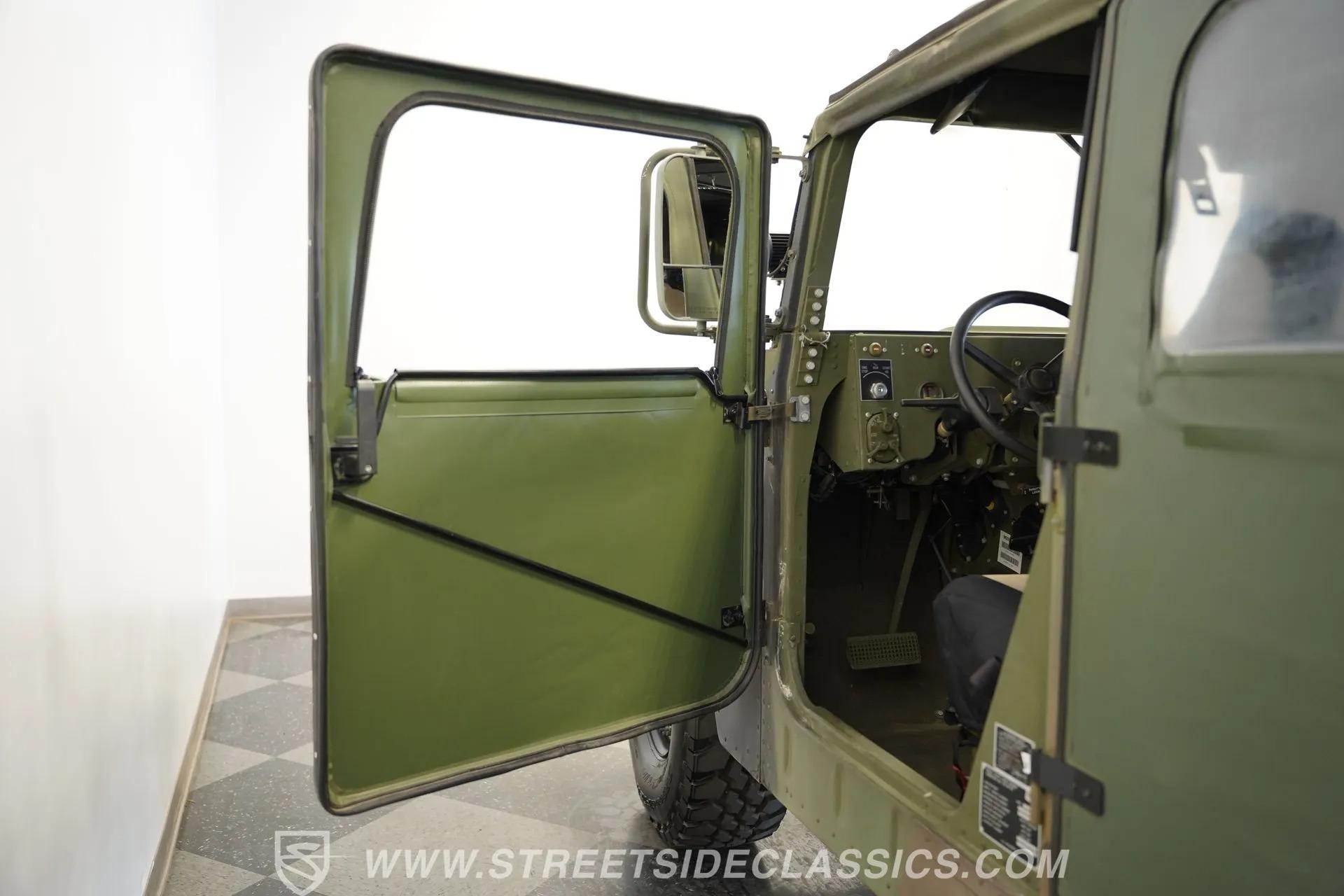 2002 AM General M1123
