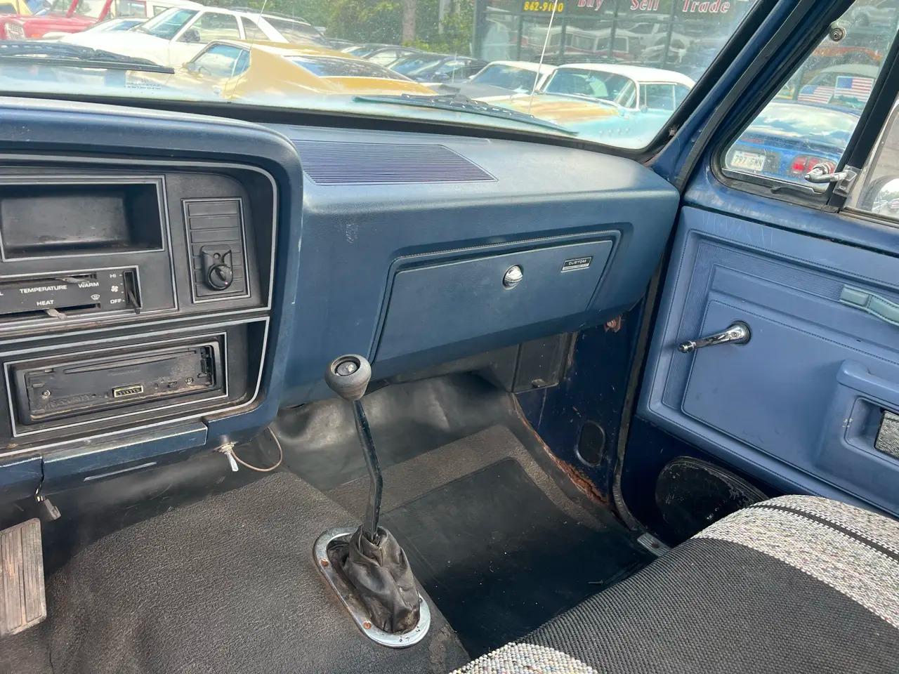 1986 Dodge W250 Sweptline