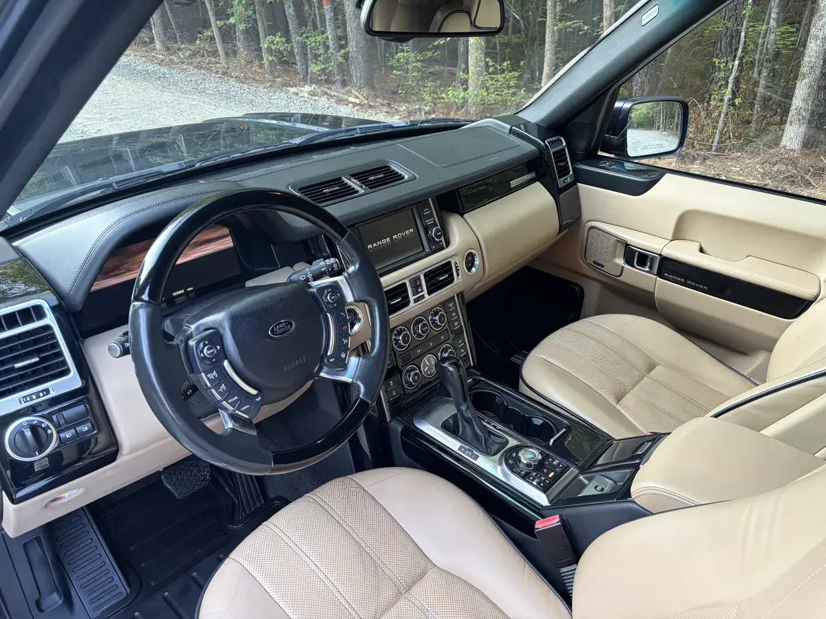 2012 Land Rover Range Rover HSE Lux