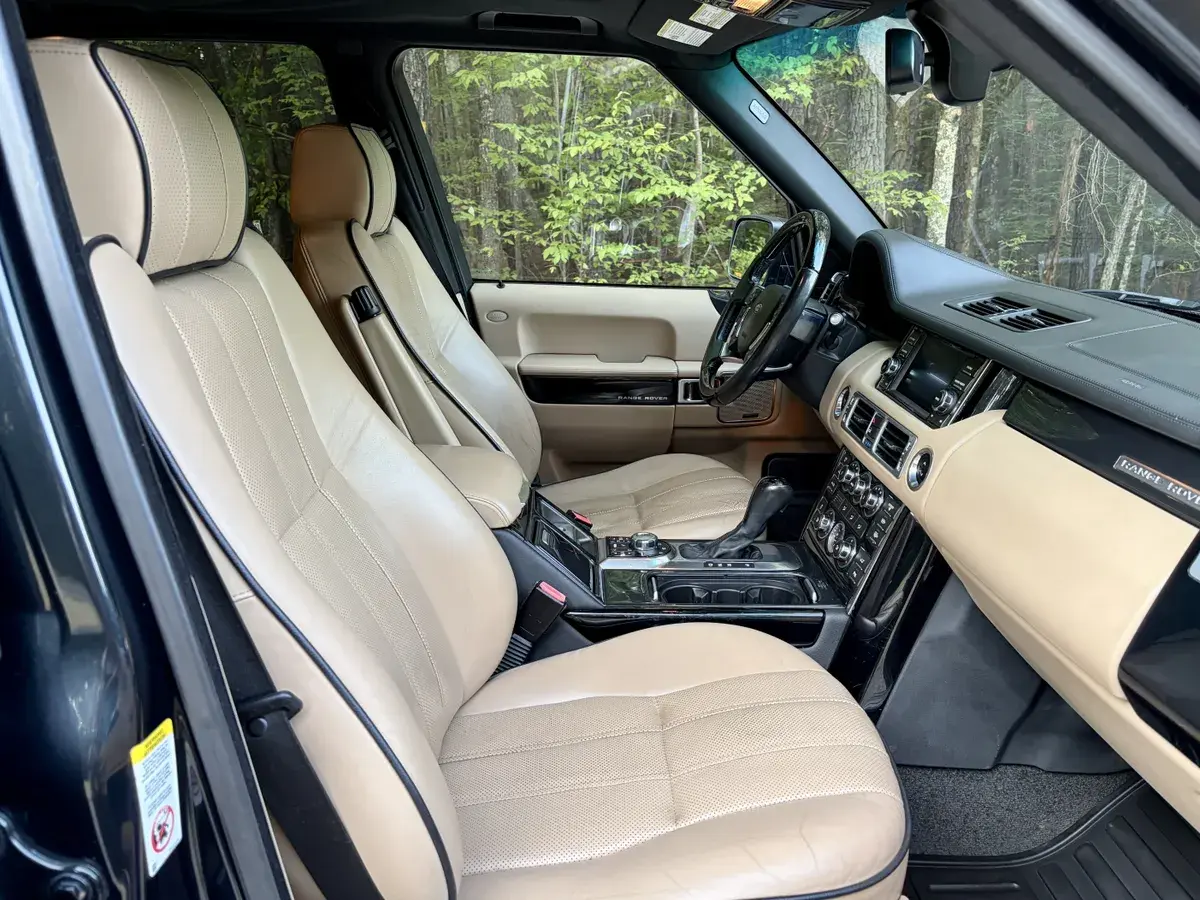 2012 Land Rover Range Rover HSE Lux