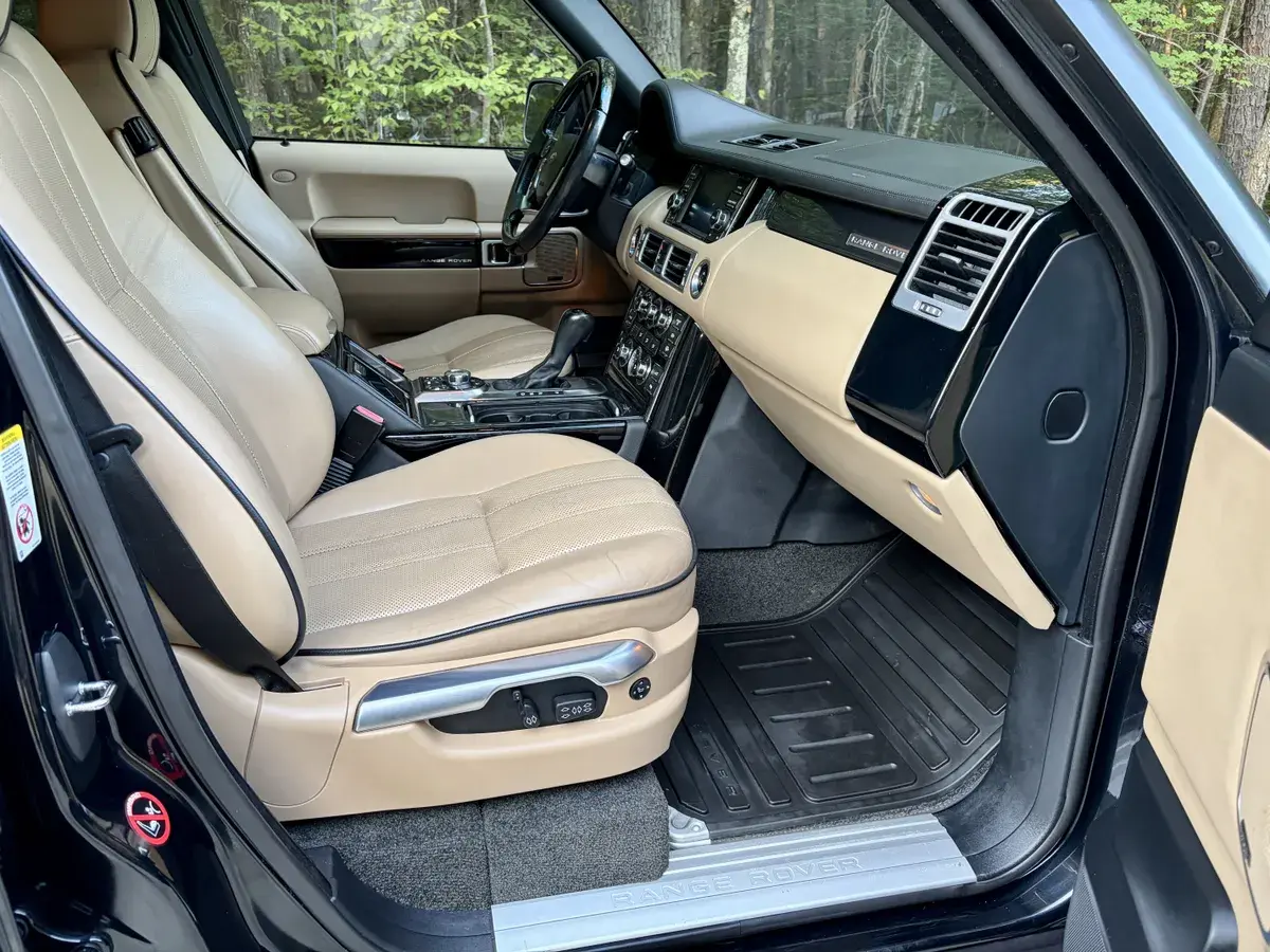 2012 Land Rover Range Rover HSE Lux