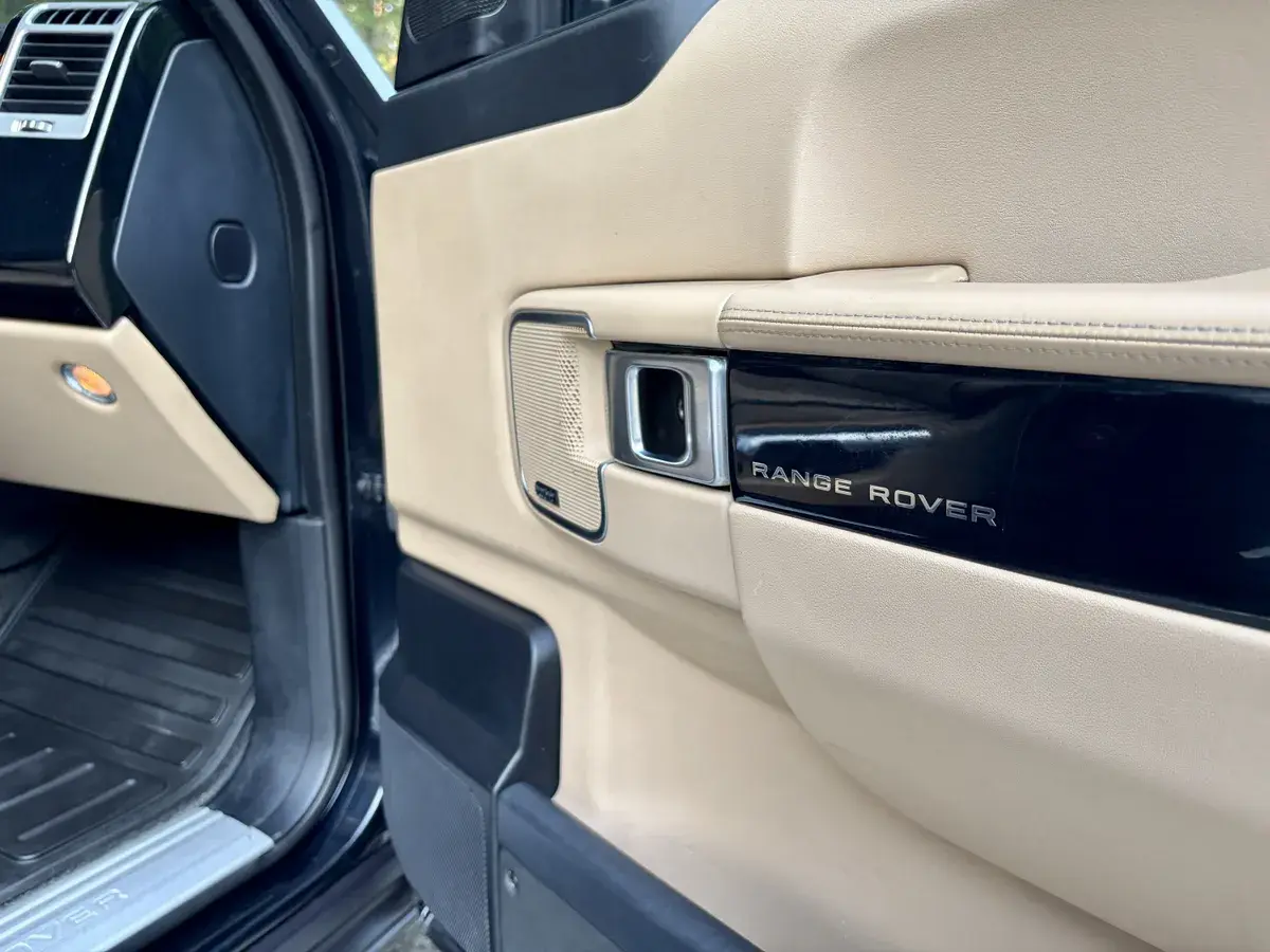 2012 Land Rover Range Rover HSE Lux
