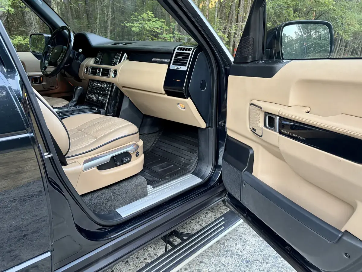 2012 Land Rover Range Rover HSE Lux