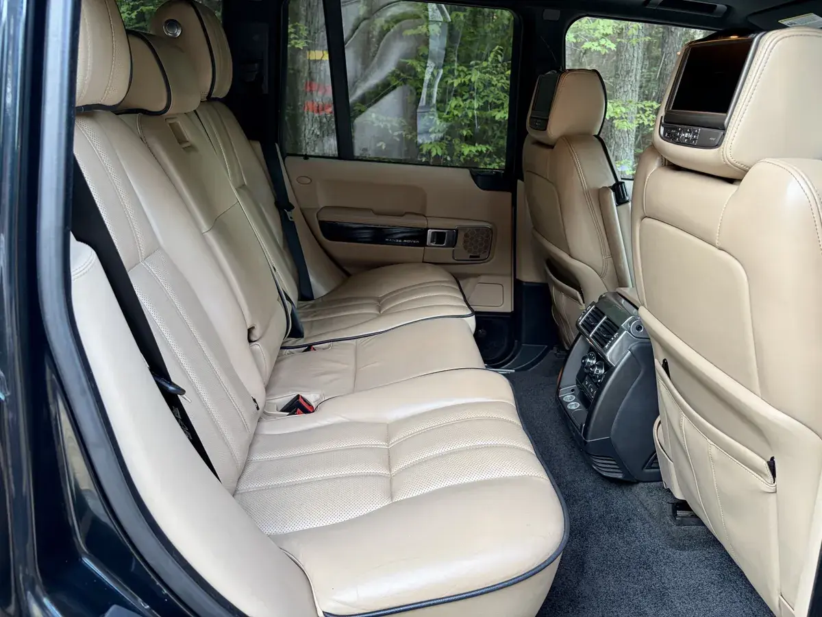 2012 Land Rover Range Rover HSE Lux