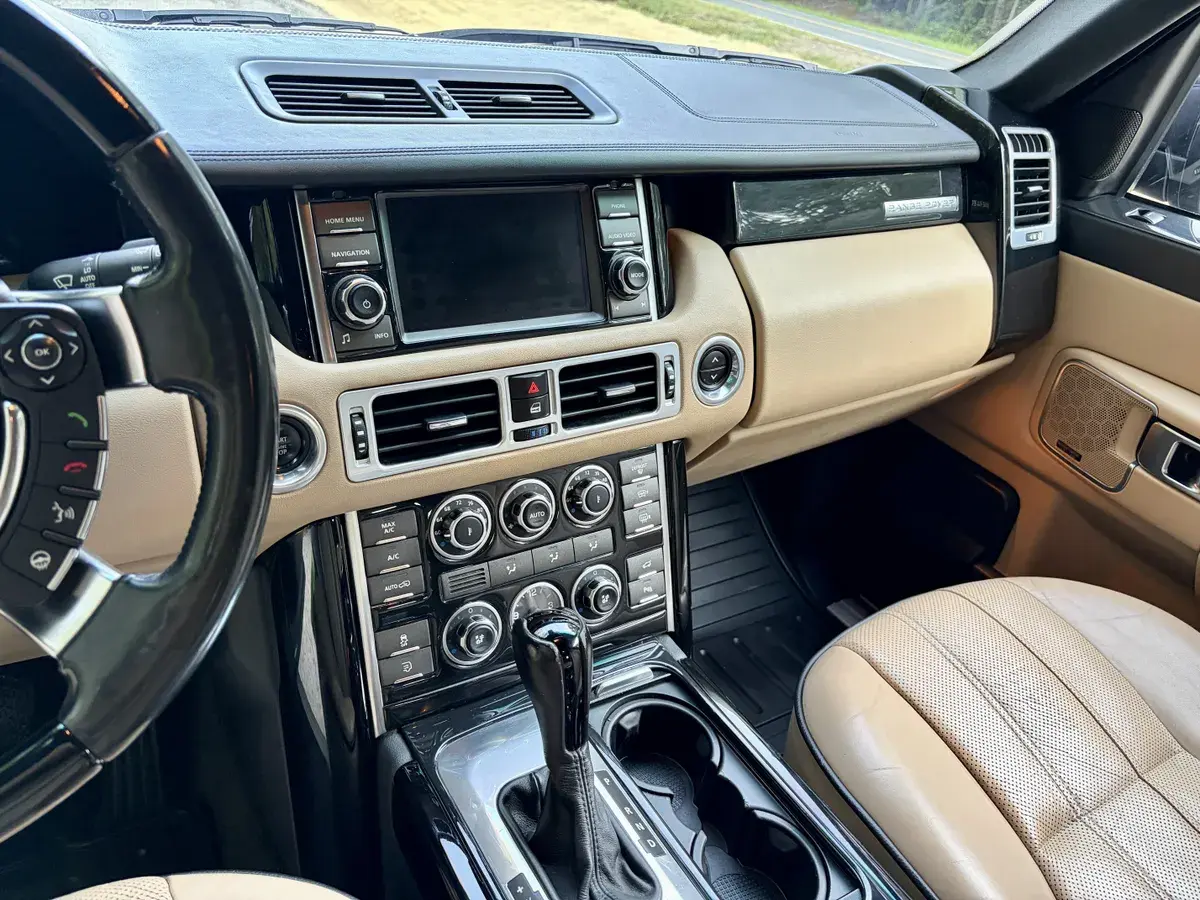 2012 Land Rover Range Rover HSE Lux