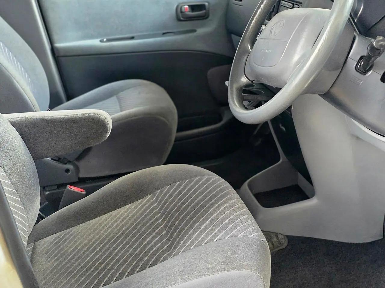 1996 Toyota Granvia
