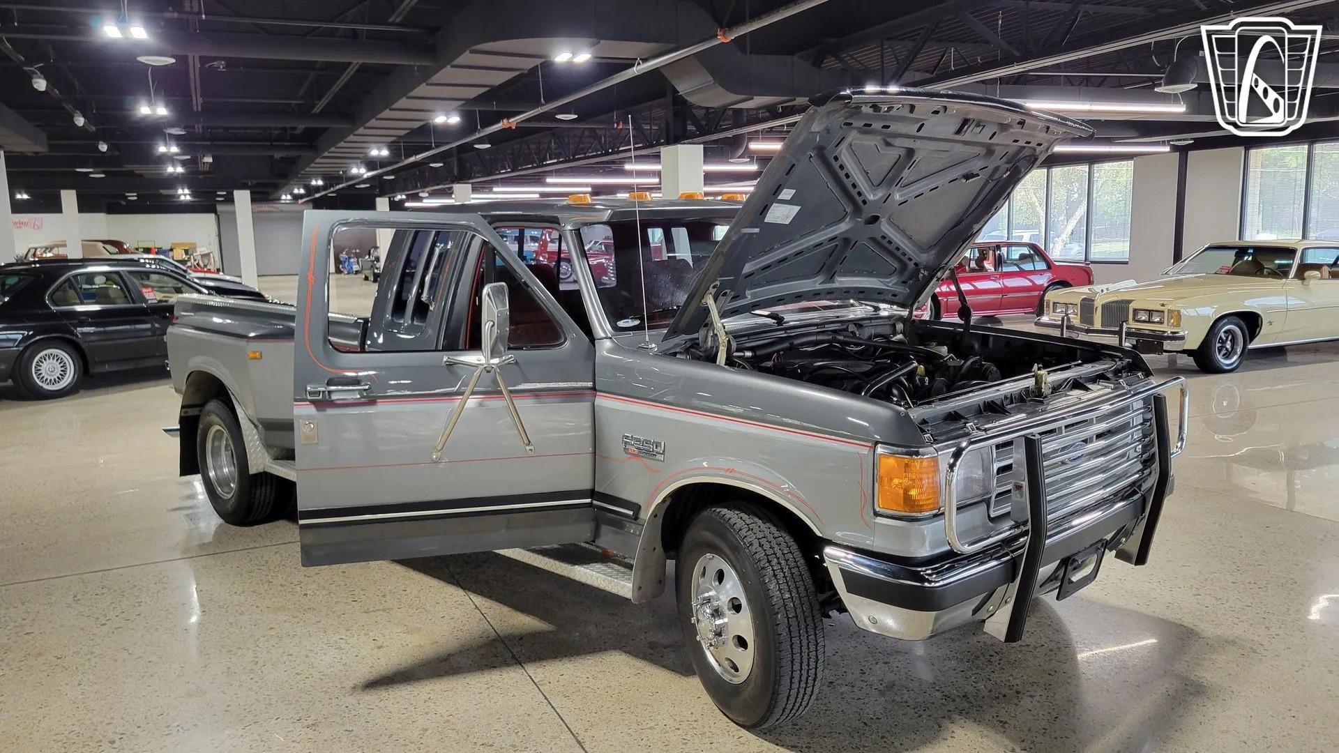 1987 Ford F-250 Centurion Dually