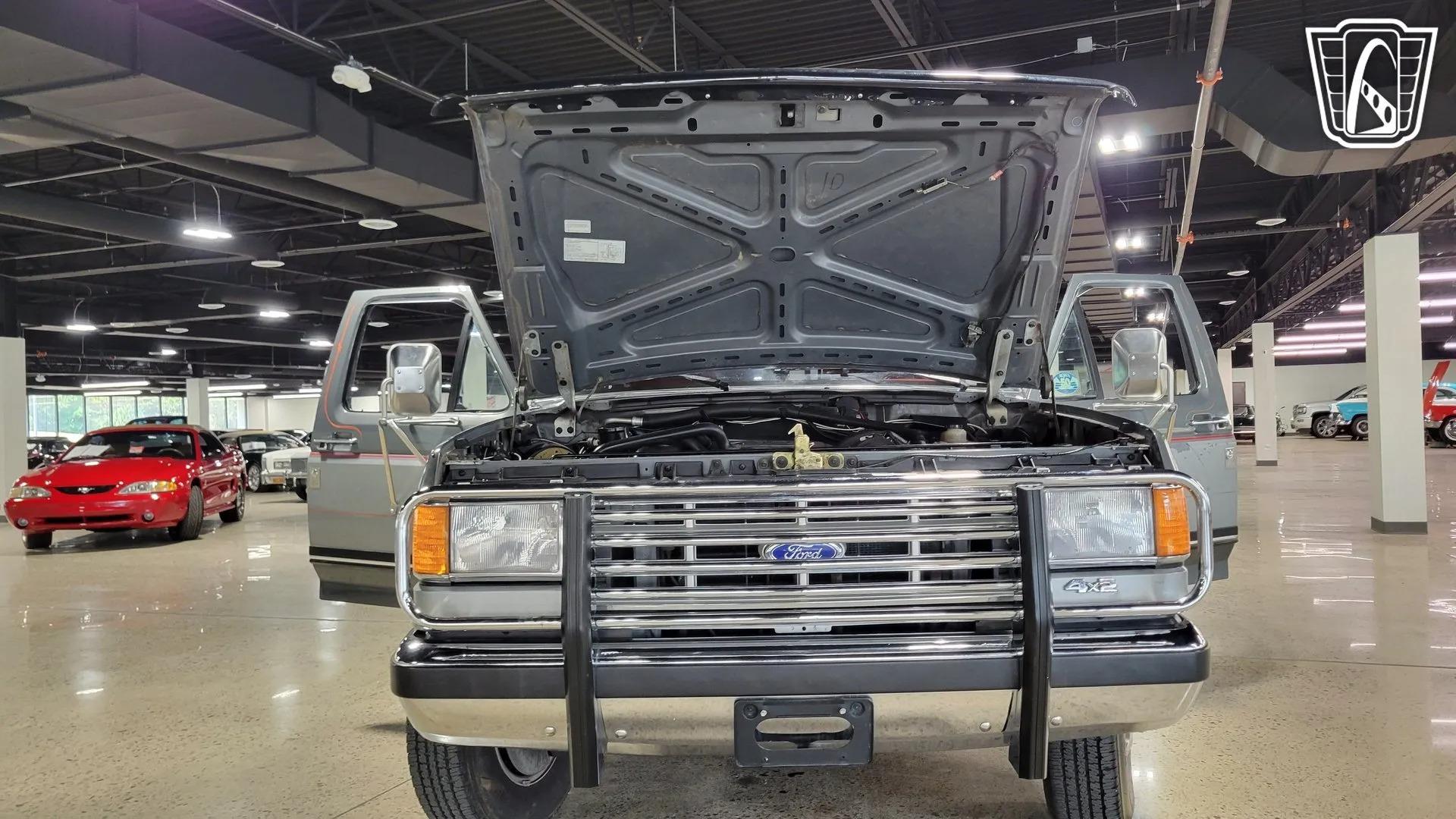 1987 Ford F-250 Centurion Dually