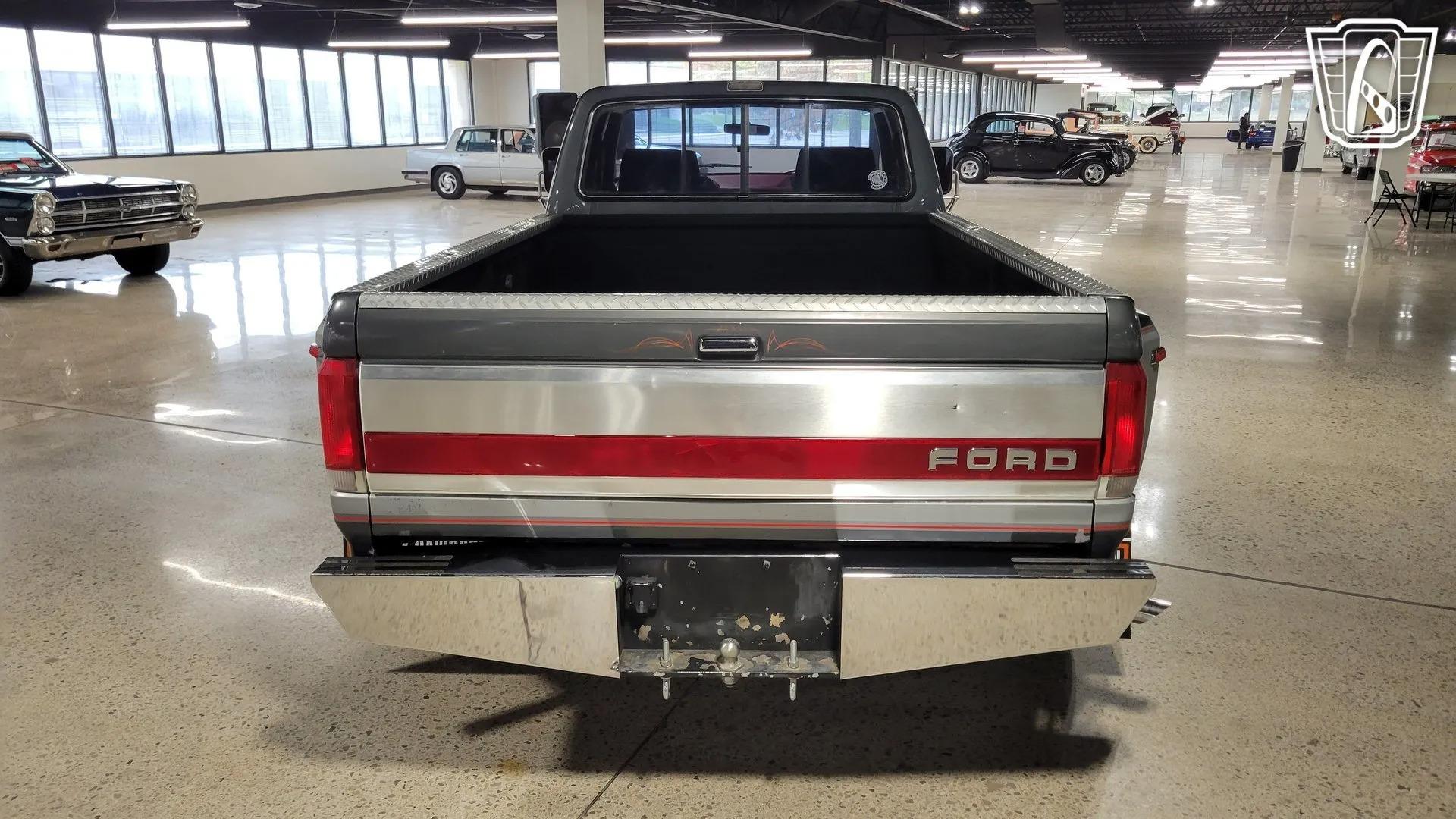 1987 Ford F-250 Centurion Dually
