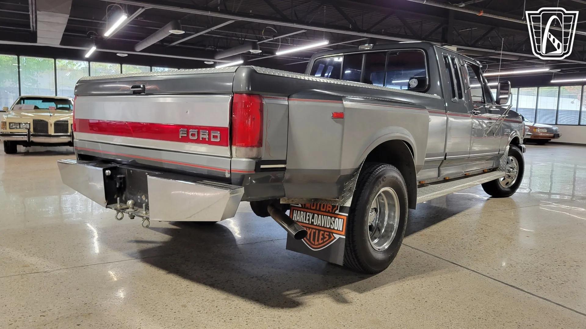 1987 Ford F-250 Centurion Dually