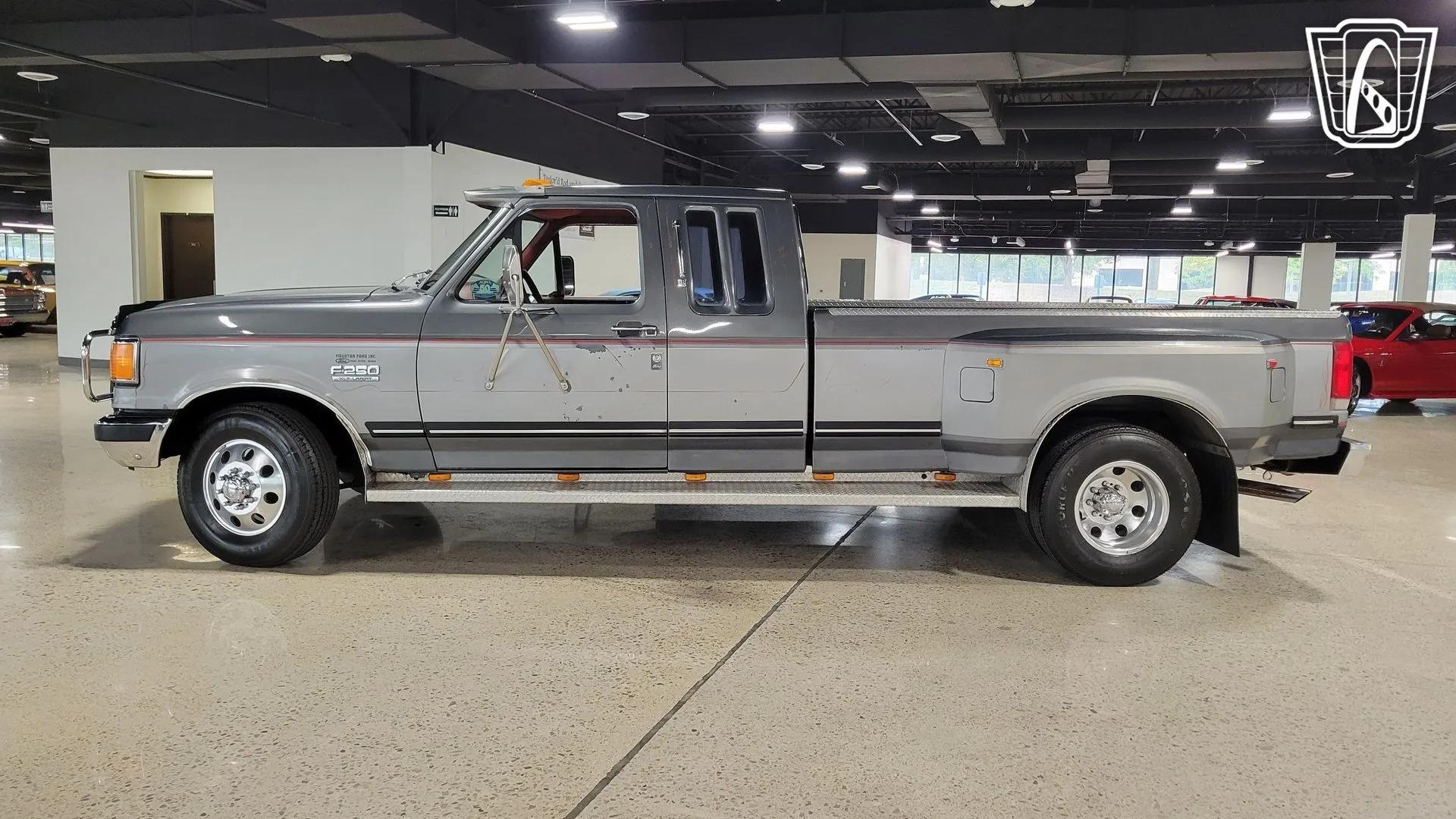 1987 Ford F-250 Centurion Dually - 3