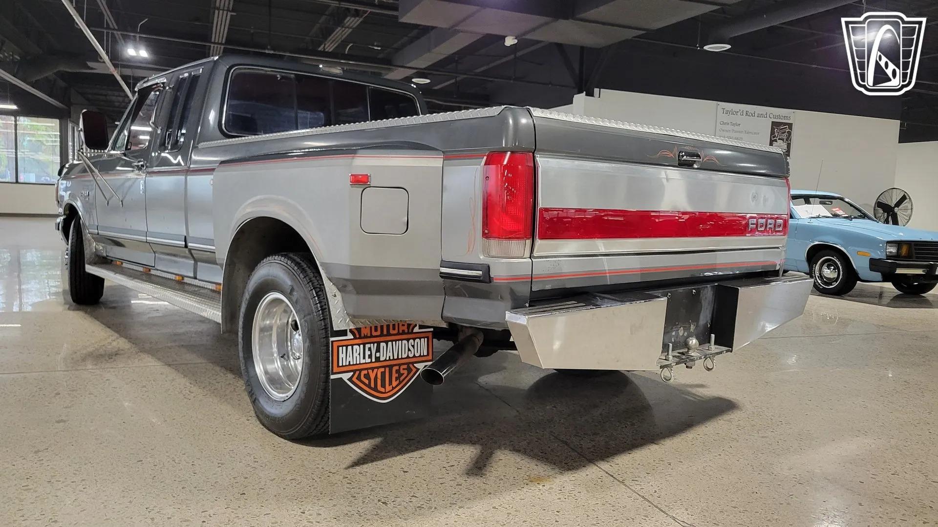 1987 Ford F-250 Centurion Dually
