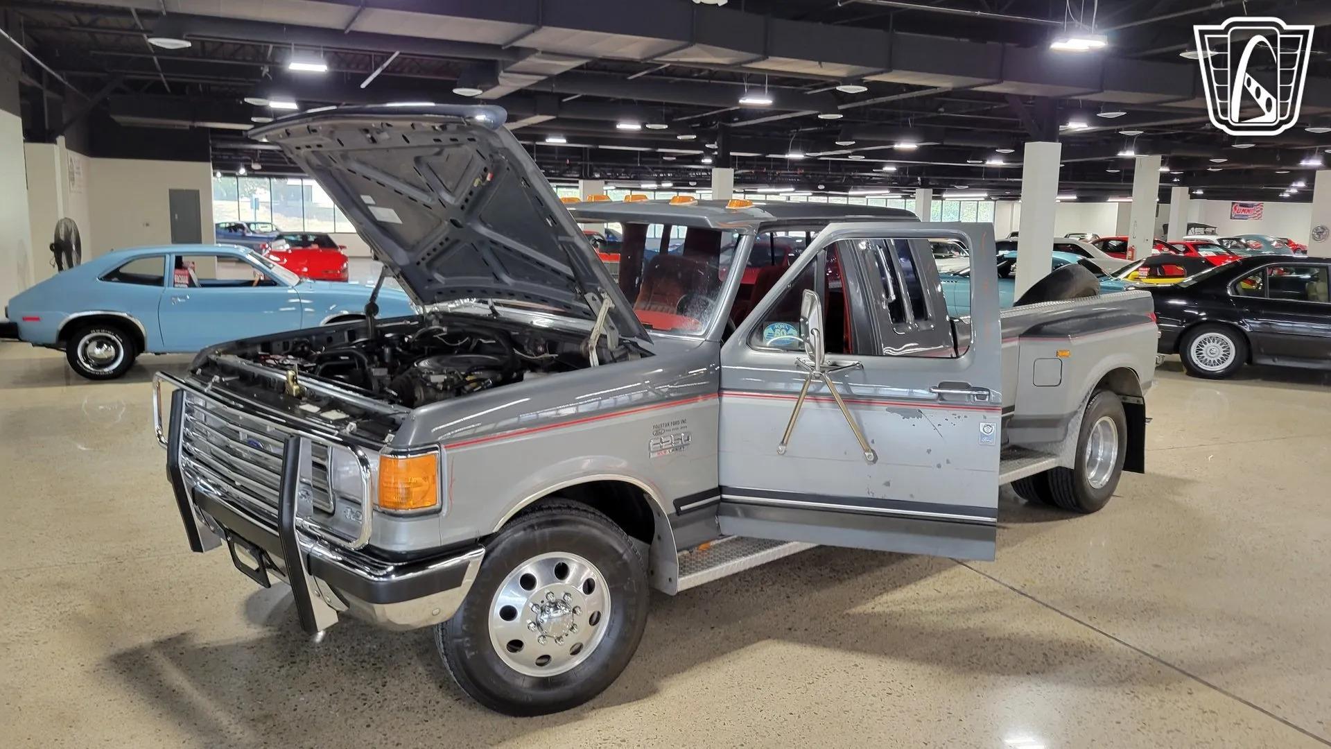 1987 Ford F-250 Centurion Dually