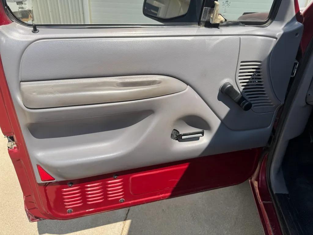 1996 Ford F-150 XL