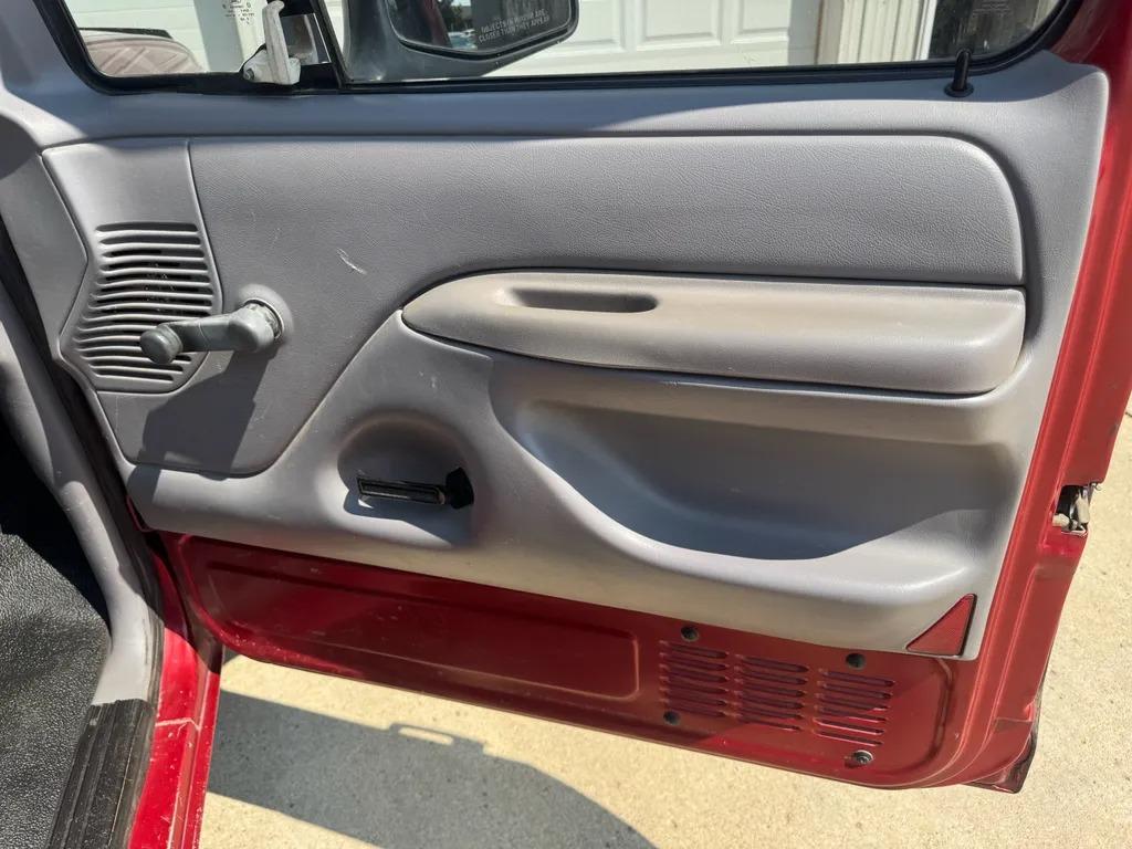 1996 Ford F-150 XL