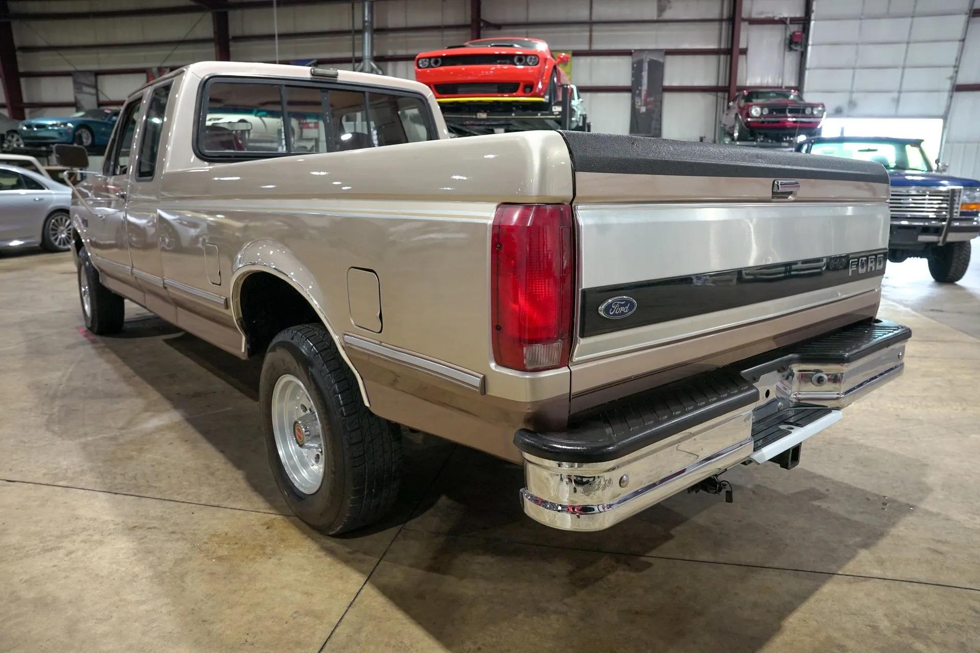 1993 Ford F-150 XLT - 3