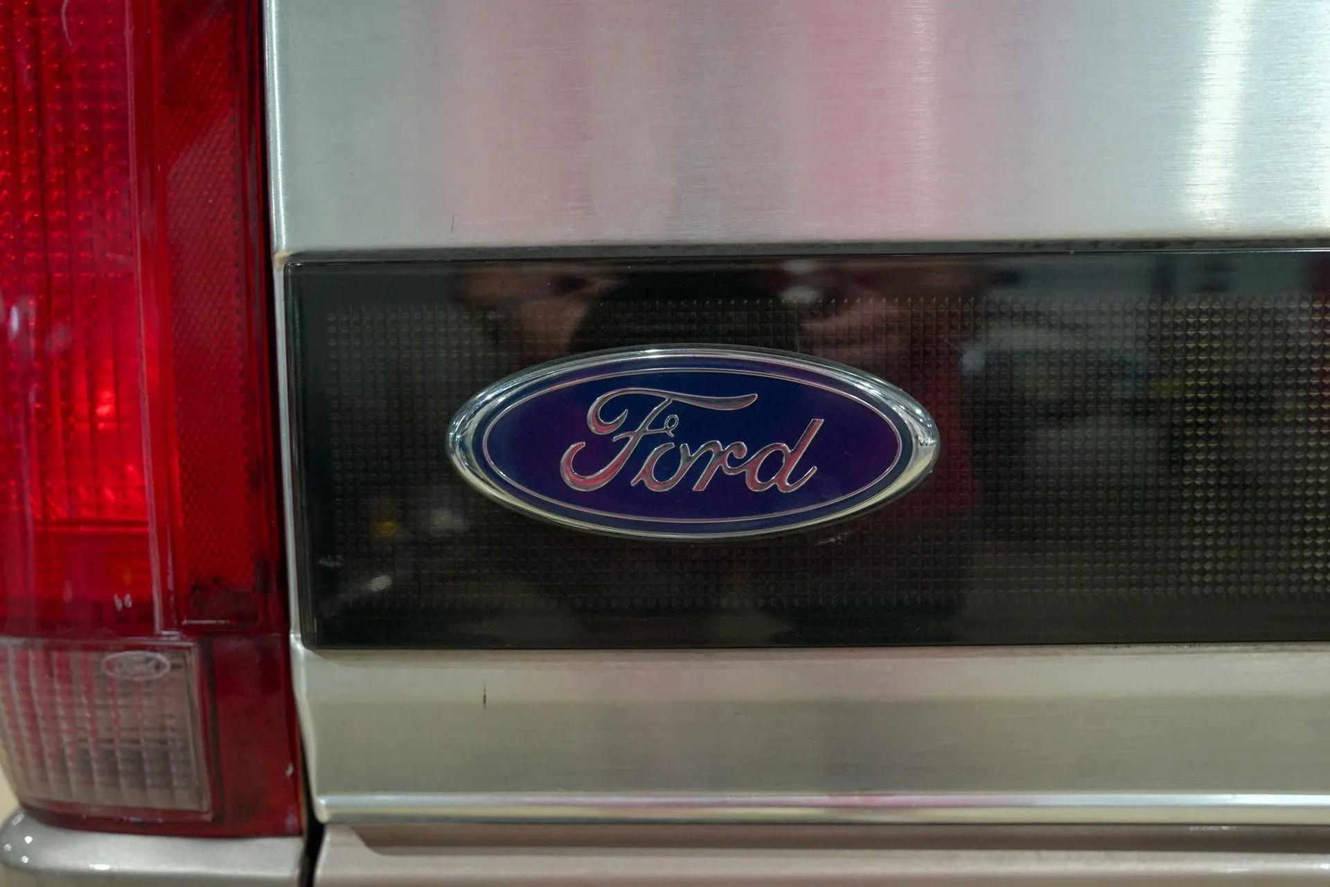 1993 Ford F-150 XLT