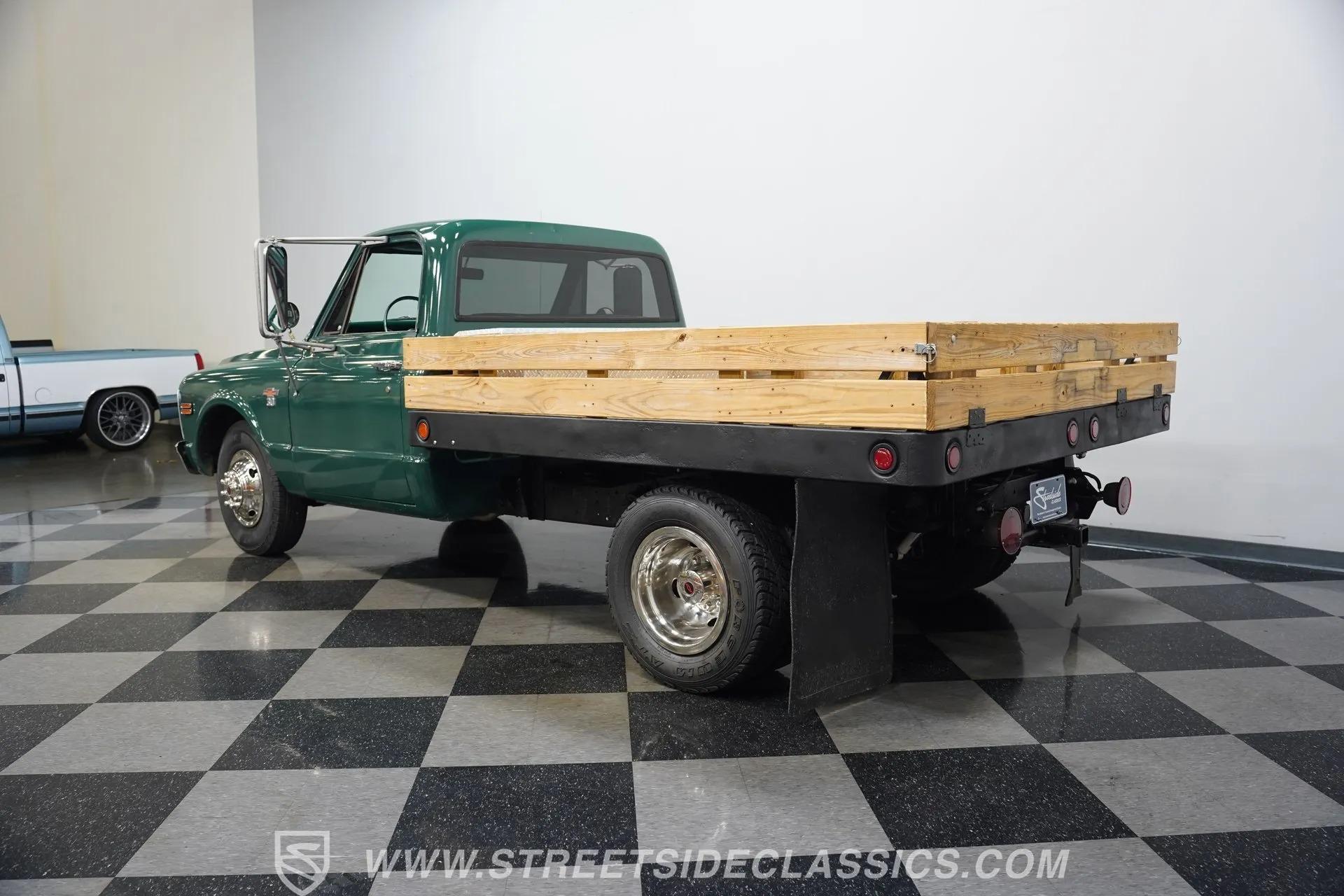 1968 Chevrolet C30 Flatbed Dually - 4