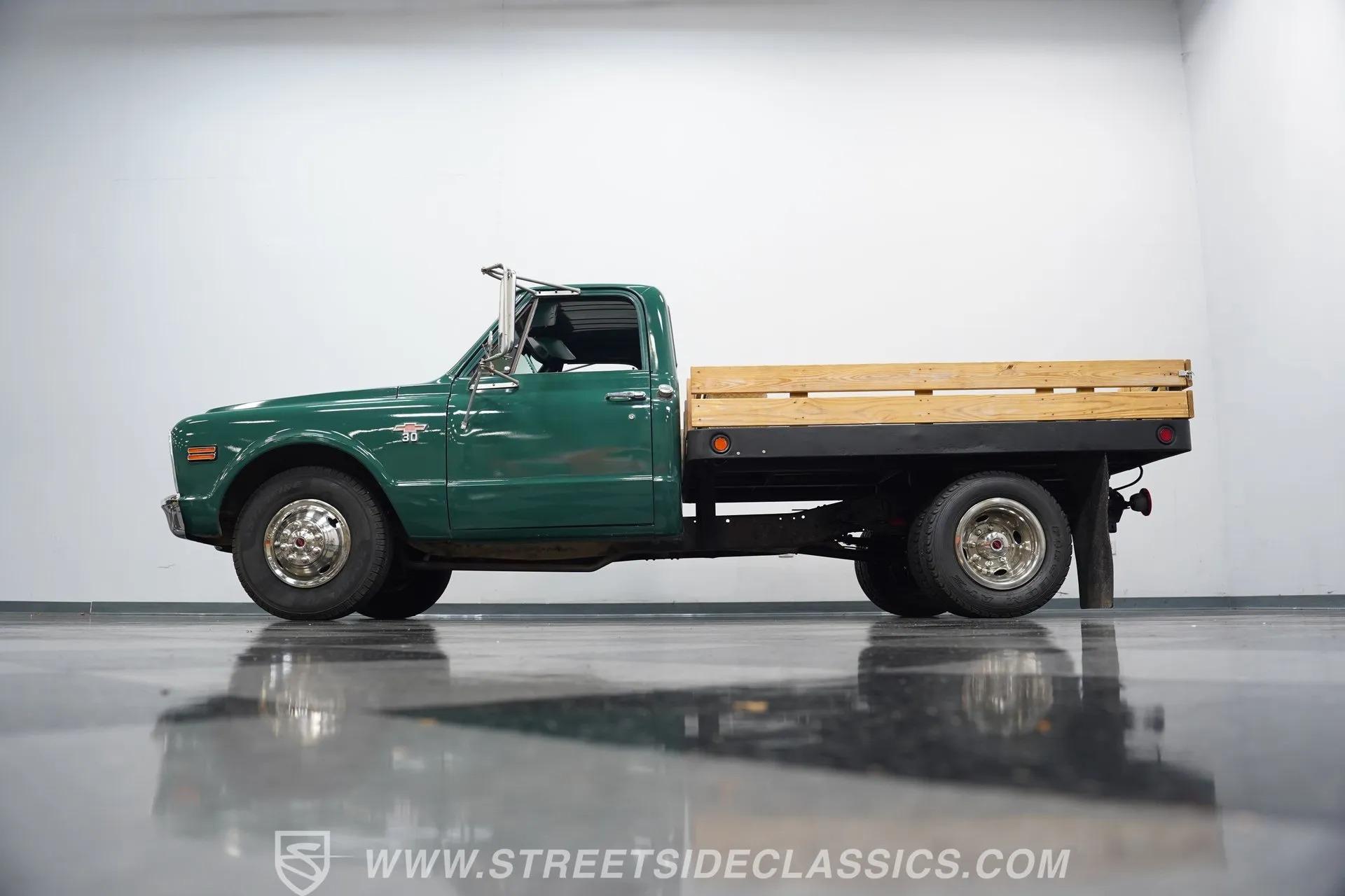 1968 Chevrolet C30 Flatbed Dually