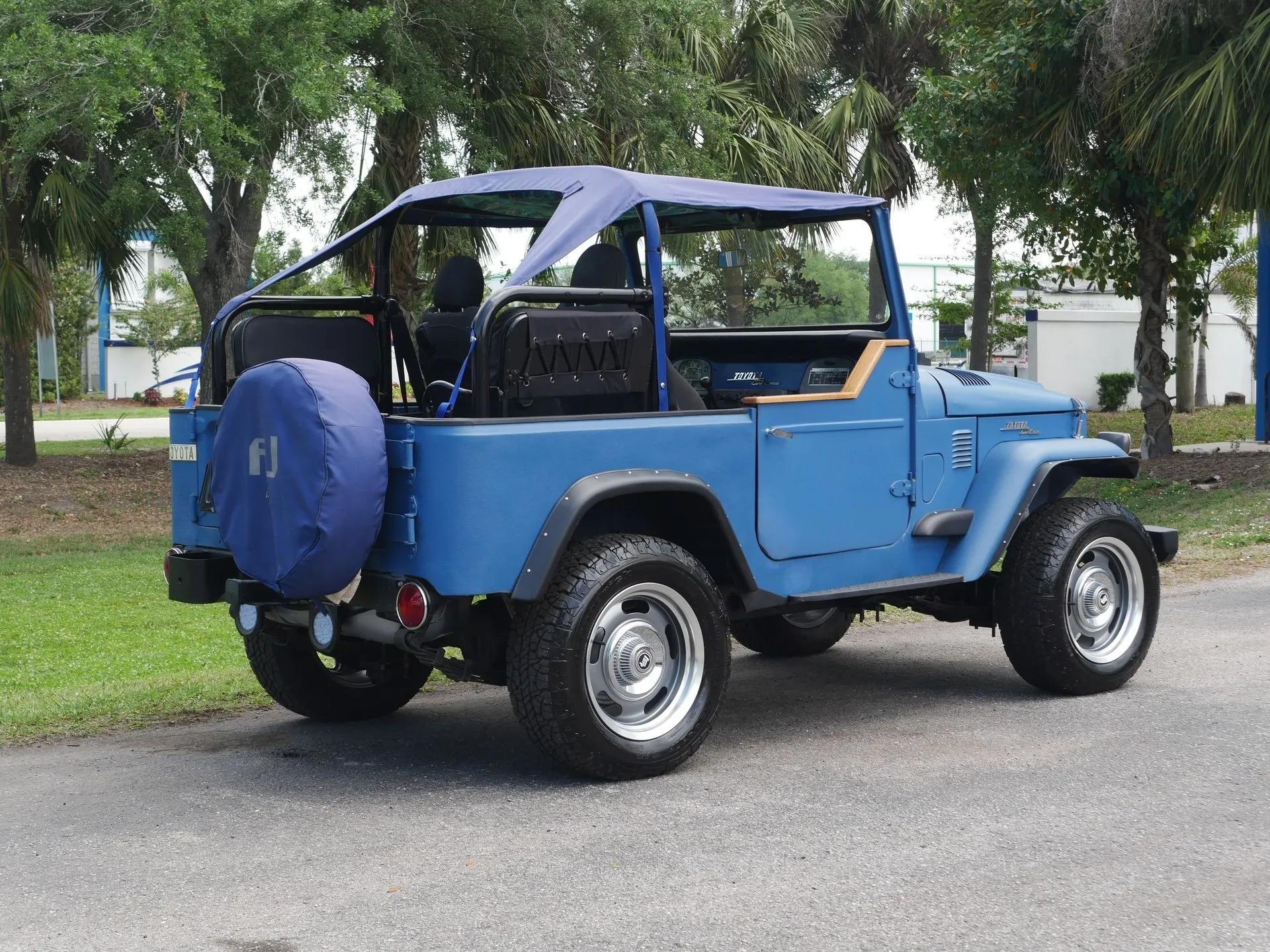 1972 Toyota Land Cruiser FJ40 - 4