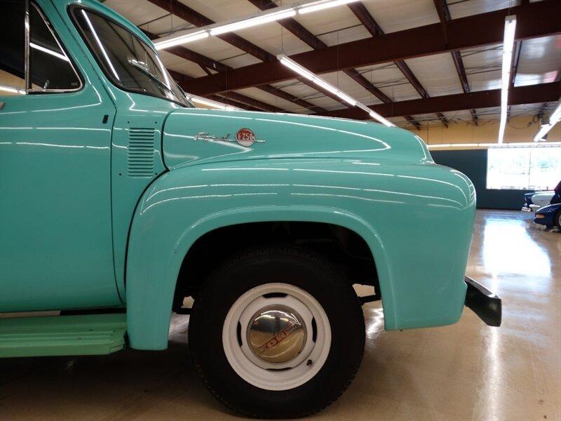1955 Ford F-250