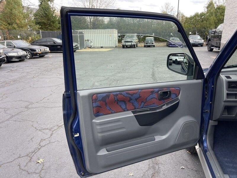 1998 Mitsubishi Pajero Mini
