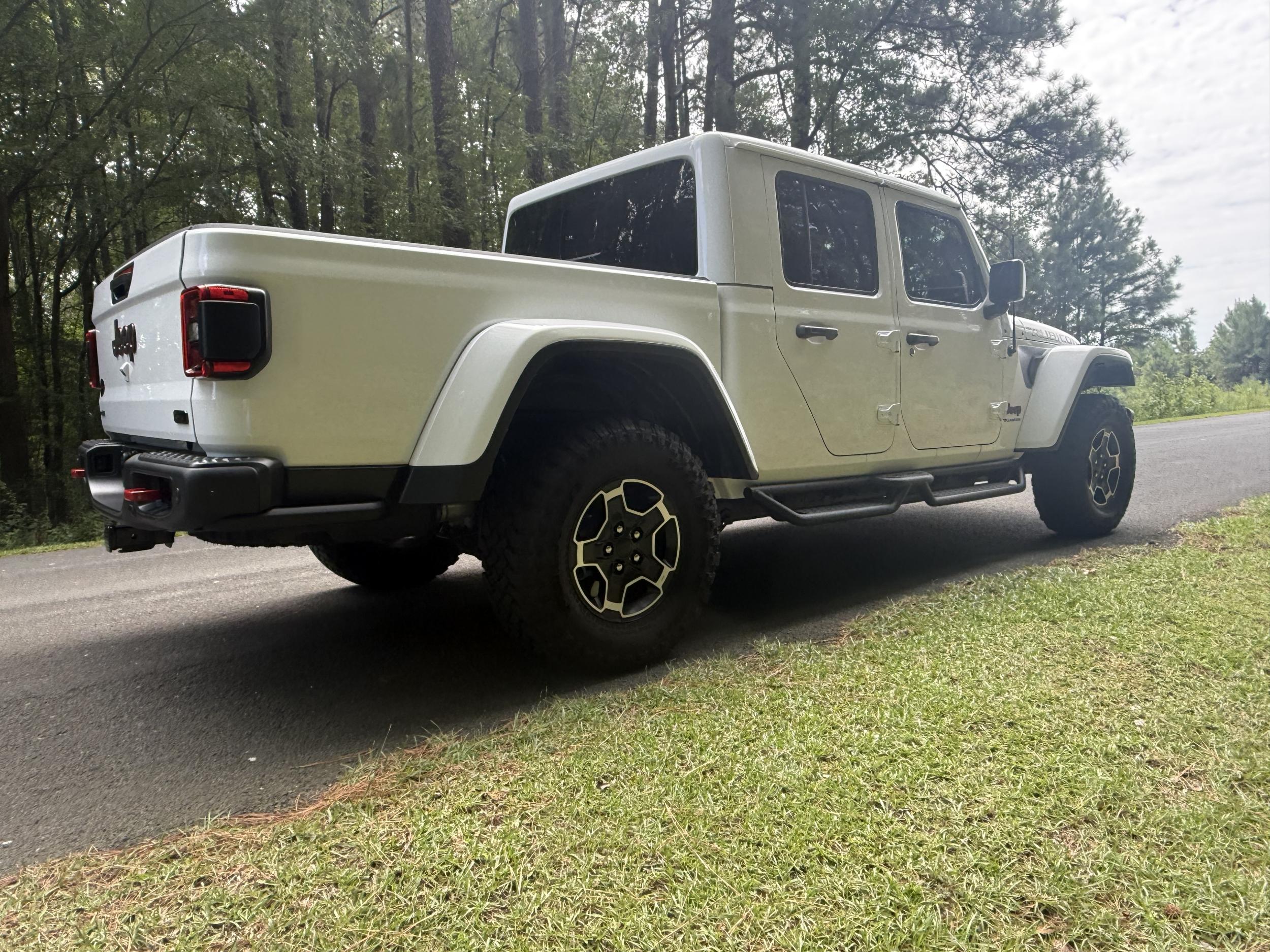 2023 Jeep Gladiator Rubicon FarOut Edition - 5