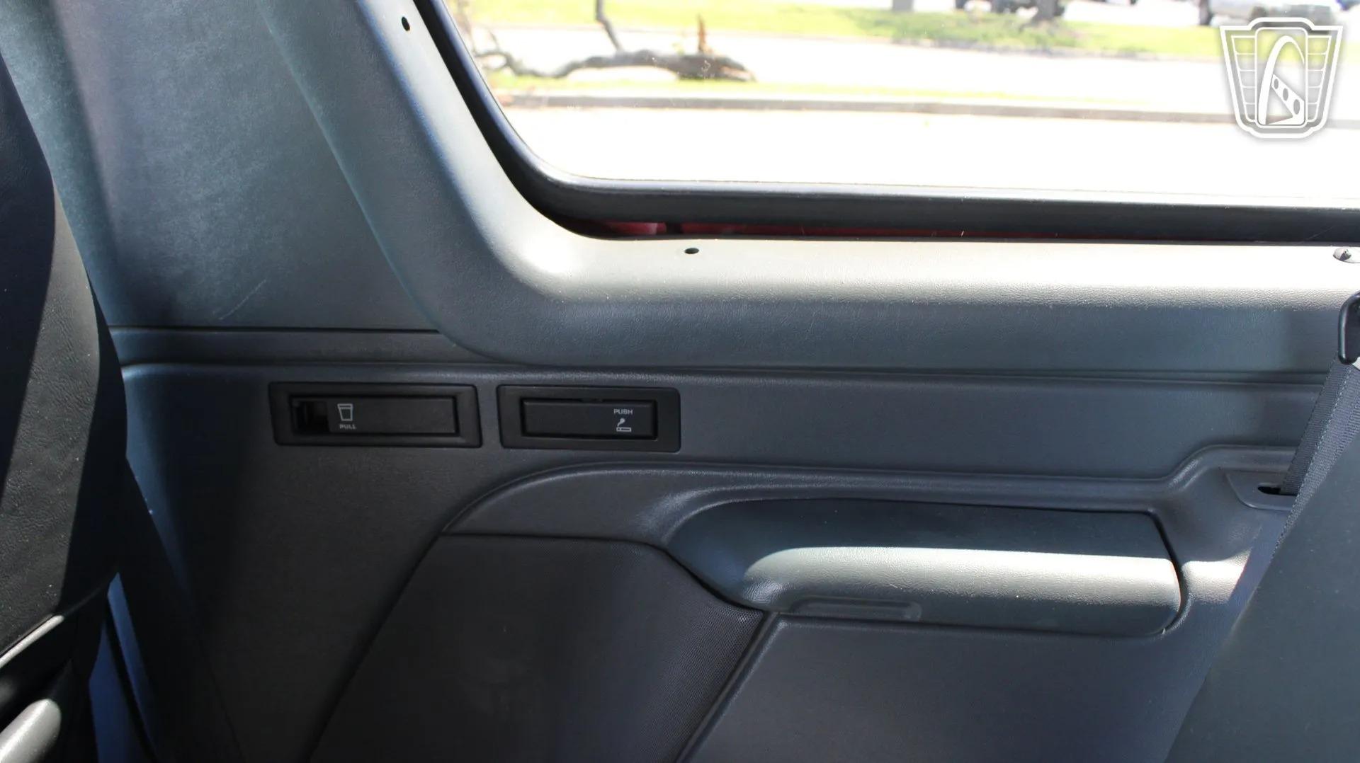 1993 Ford Bronco XLT